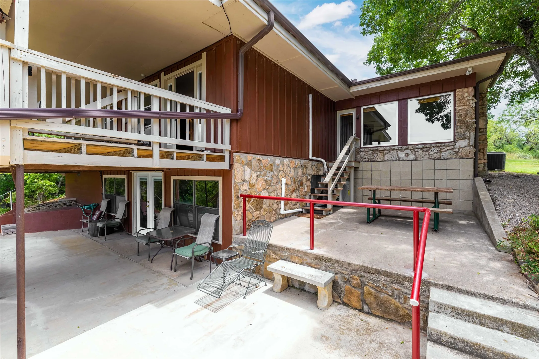 Single Family Residence For Sale in Brown County , 6976 Shamrock Drive, Brownwood, Texas 76801, 3 Bedroom, 2 Bathroom, 2 Garage spaces, 2,245 Sqft, built in 0, mls#21335417, Real Estate Agent in Brownwood, Homes For Sale in Brown county, Homes For Sale in Brownwood, Realtor in Brownwood Texas, Real Estate Brokerage Independent Realty Texas, Luminita Cordes Realtor