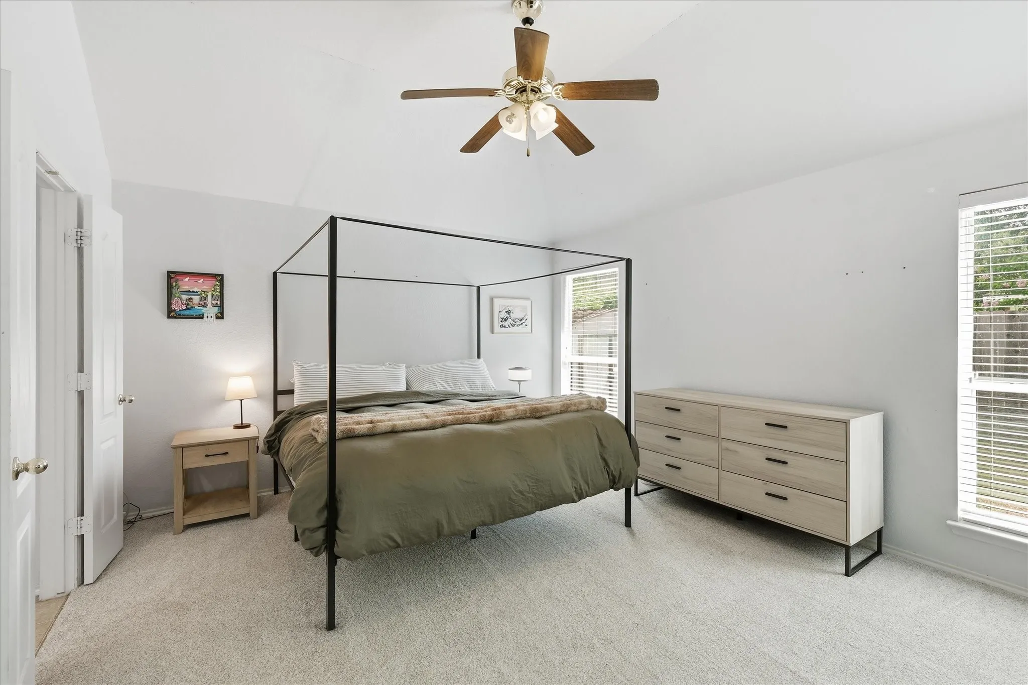 Single Family Residence For Sale in Wise County , 117 Hampton Court, Rhome, Texas 76078, 3 Bedroom, 2 Bathroom, 2 Garage spaces, 1,614 Sqft, built in 2006, mls#21336018, Real Estate Agent in Rhome, Homes For Sale in Wise county, Homes For Sale in Rhome, Realtor in Rhome Texas, Real Estate Brokerage Independent Realty Texas, Luminita Cordes Realtor