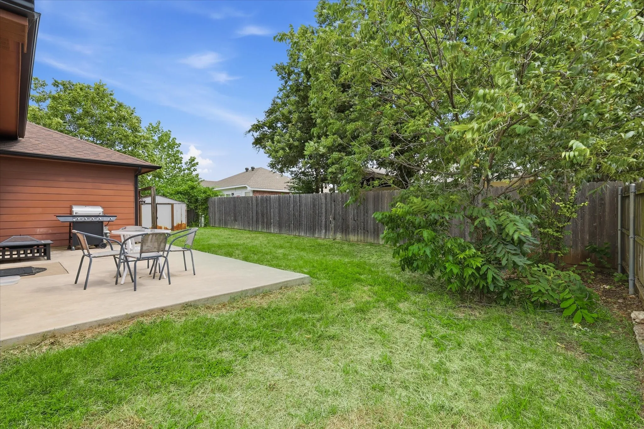 Single Family Residence For Sale in Wise County , 117 Hampton Court, Rhome, Texas 76078, 3 Bedroom, 2 Bathroom, 2 Garage spaces, 1,614 Sqft, built in 2006, mls#21336018, Real Estate Agent in Rhome, Homes For Sale in Wise county, Homes For Sale in Rhome, Realtor in Rhome Texas, Real Estate Brokerage Independent Realty Texas, Luminita Cordes Realtor