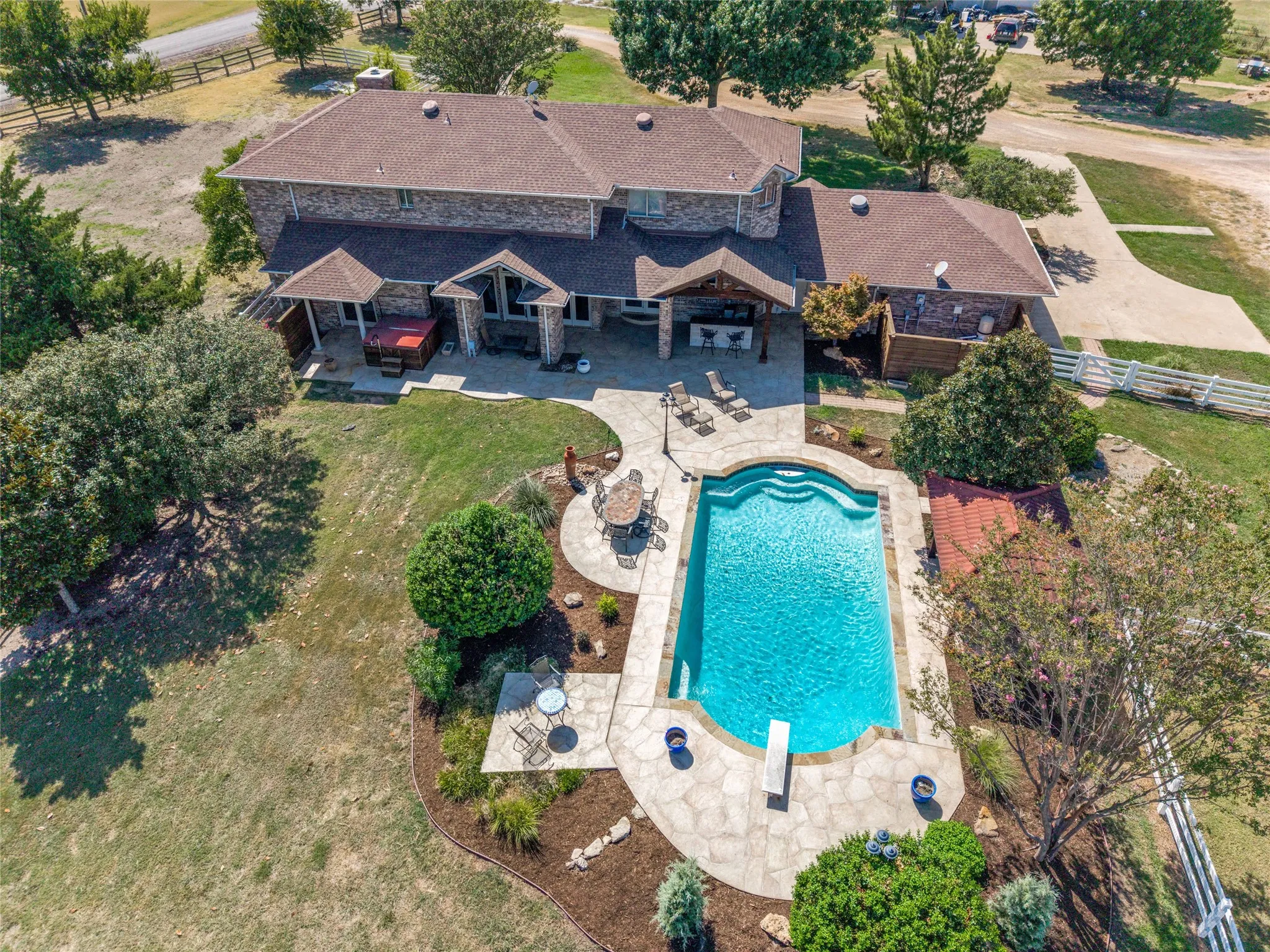 Farm For Sale in Rockwall County , 135 Shady Creek Lane, Rockwall, Texas 75087, 5 Bedroom, 5 Bathroom, 2 Garage spaces, 3,858 Sqft, built in 1996, mls#21335420, Real Estate Agent in Rockwall, Homes For Sale in Rockwall county, Homes For Sale in Rockwall, Realtor in Rockwall Texas, Real Estate Brokerage Independent Realty Texas, Luminita Cordes Realtor