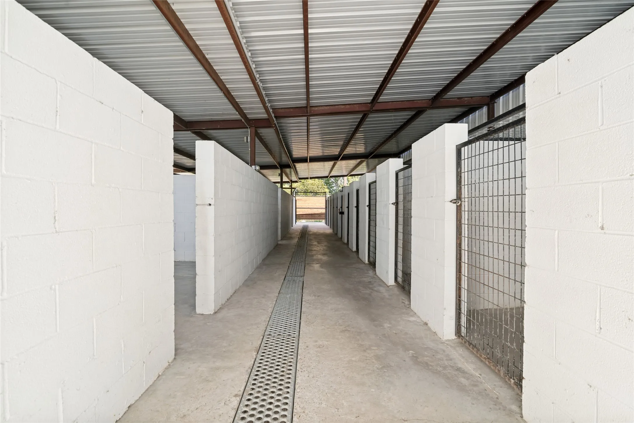Outdoor covered kennels