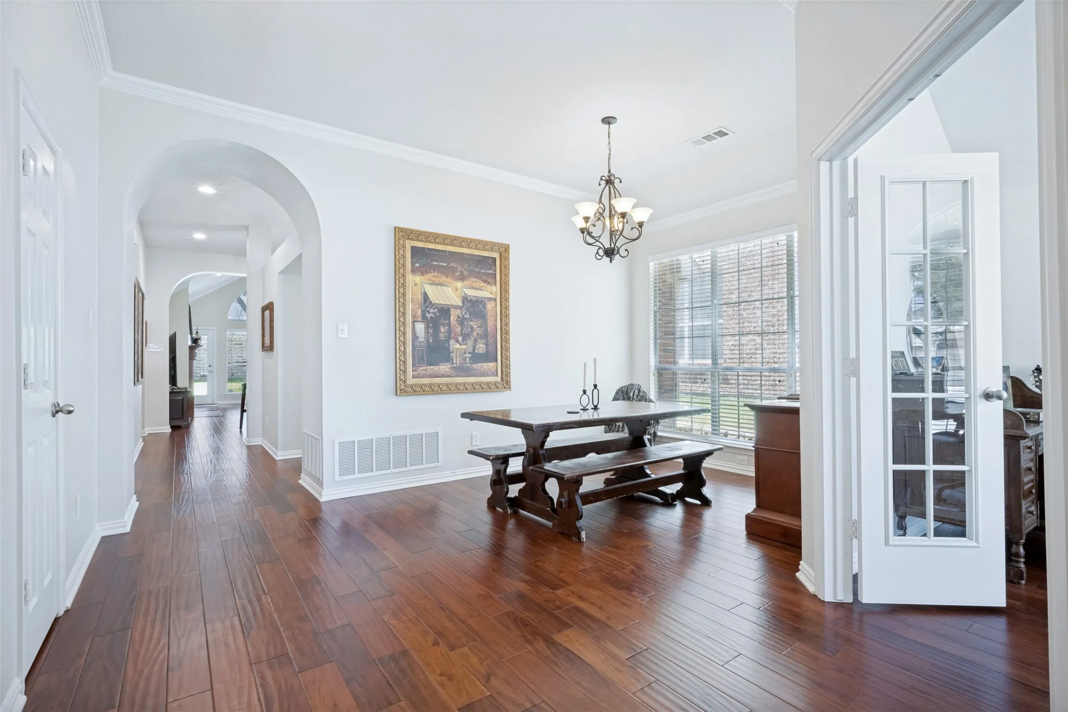 Single Family Residence For Sale in Denton County , 3613 Timothy Drive, Flower Mound, Texas 75022, 3 Bedroom, 2 Bathroom, 2 Garage spaces, 2,127 Sqft, built in 2002, mls#21336027, Real Estate Agent in Flower Mound, Homes For Sale in Denton county, Homes For Sale in Flower Mound, Realtor in Flower Mound Texas, Real Estate Brokerage Independent Realty Texas, Luminita Cordes Realtor
