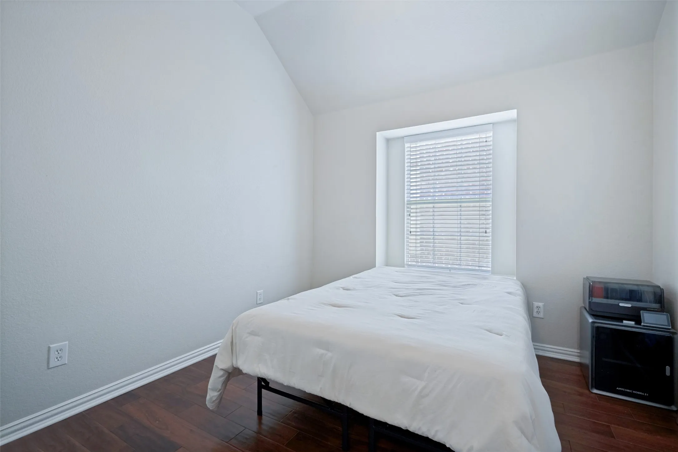 Single Family Residence For Sale in Denton County , 3613 Timothy Drive, Flower Mound, Texas 75022, 3 Bedroom, 2 Bathroom, 2 Garage spaces, 2,127 Sqft, built in 2002, mls#21336027, Real Estate Agent in Flower Mound, Homes For Sale in Denton county, Homes For Sale in Flower Mound, Realtor in Flower Mound Texas, Real Estate Brokerage Independent Realty Texas, Luminita Cordes Realtor