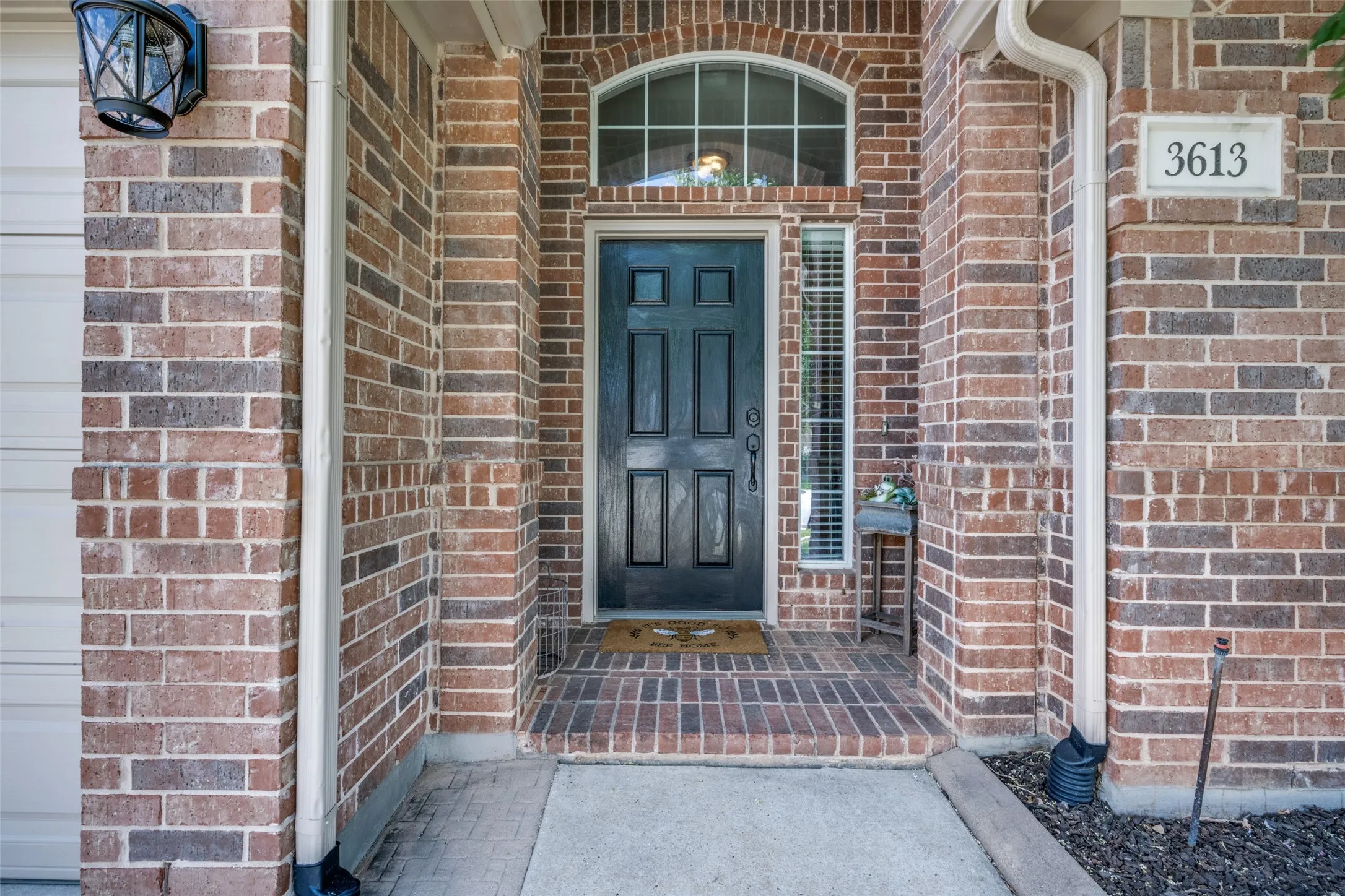 Single Family Residence For Sale in Denton County , 3613 Timothy Drive, Flower Mound, Texas 75022, 3 Bedroom, 2 Bathroom, 2 Garage spaces, 2,127 Sqft, built in 2002, mls#21336027, Real Estate Agent in Flower Mound, Homes For Sale in Denton county, Homes For Sale in Flower Mound, Realtor in Flower Mound Texas, Real Estate Brokerage Independent Realty Texas, Luminita Cordes Realtor