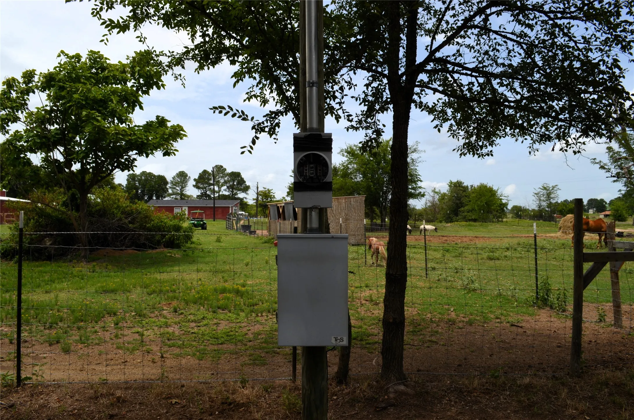Ranch For Sale in Van Zandt County , 34302 FM 47, Mabank, Texas 75147, 0, 0, Garage spaces, 0 Sqft, built in 0, Price $199,000, mls#21336029, Real Estate Agent in Mabank, Homes For Sale in Van Zandt county, Homes For Sale in Mabank, Realtor in Mabank Texas, Real Estate Brokerage Independent Realty Texas, Luminita Cordes Realtor