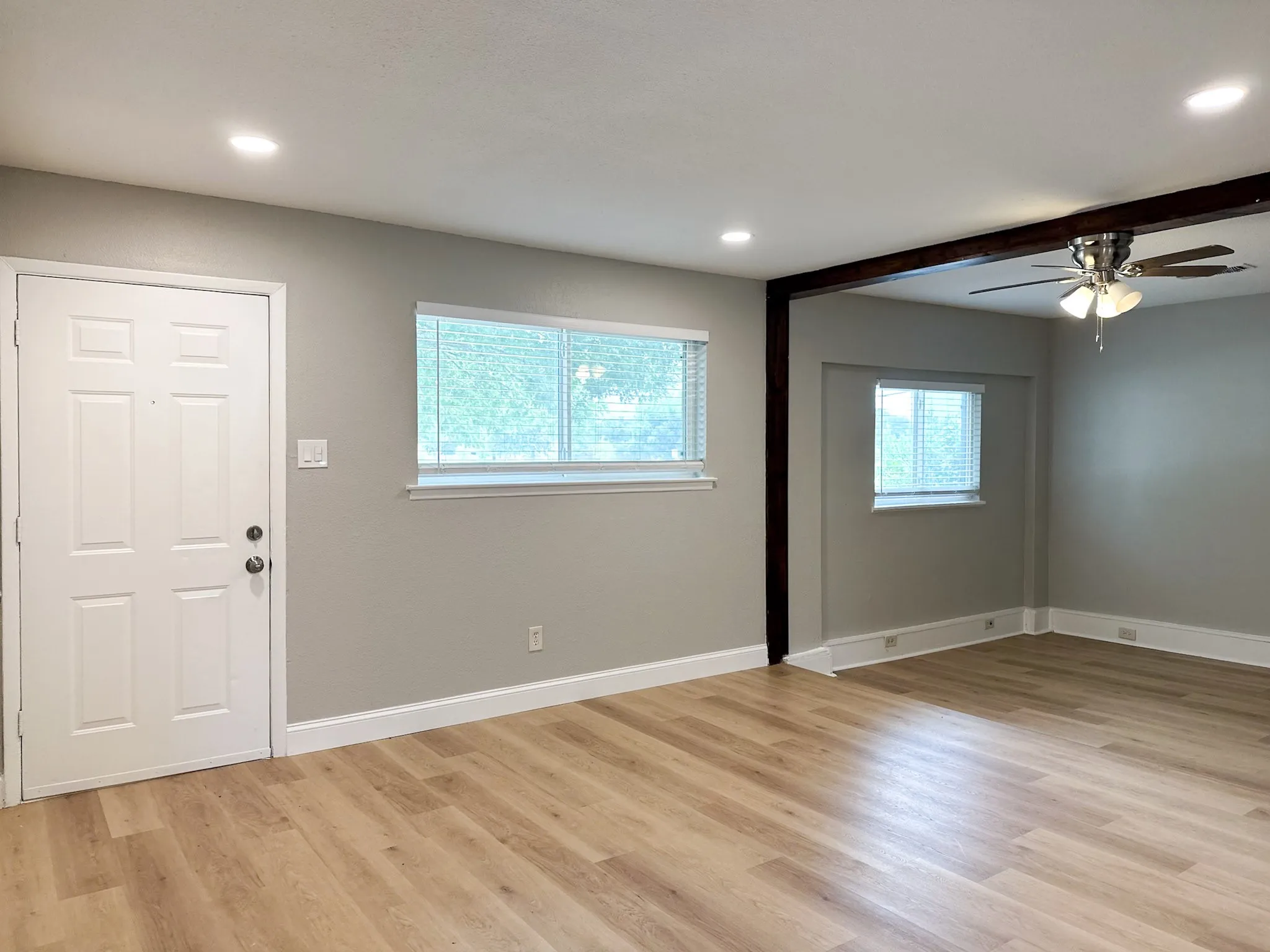 Single Family Residence For Rent in Tarrant County , 701 Tanglewood Drive, Hurst, Texas 76053, 3 Bedroom, 2 Bathroom, Garage spaces, 1,410 Sqft, built in 1965, mls#21333668, Real Estate Agent in Hurst, Homes For Rent in Tarrant county, Homes For Rent in Hurst, Realtor in Hurst Texas, Real Estate Brokerage Independent Realty Texas, Luminita Cordes Realtor