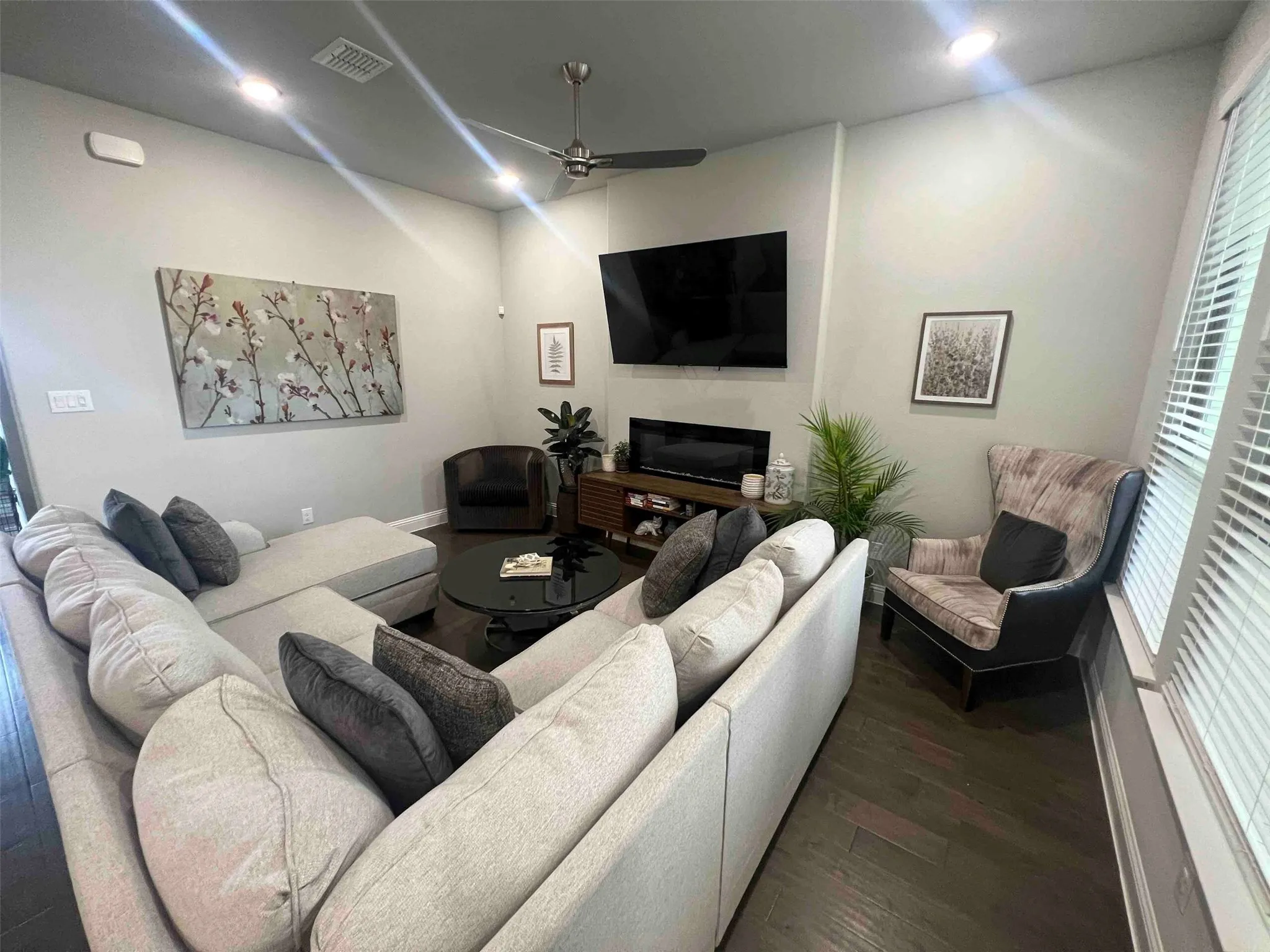 Single Family Residence For Rent in Denton County , 4265 Sechrist Drive, Frisco, Texas 75034, 4 Bedroom, 3 Bathroom, 2 Garage spaces, 2,250 Sqft, built in 2020, mls#21336040, Real Estate Agent in Frisco, Homes For Rent in Denton county, Homes For Rent in Frisco, Realtor in Frisco Texas, Real Estate Brokerage Independent Realty Texas, Luminita Cordes Realtor