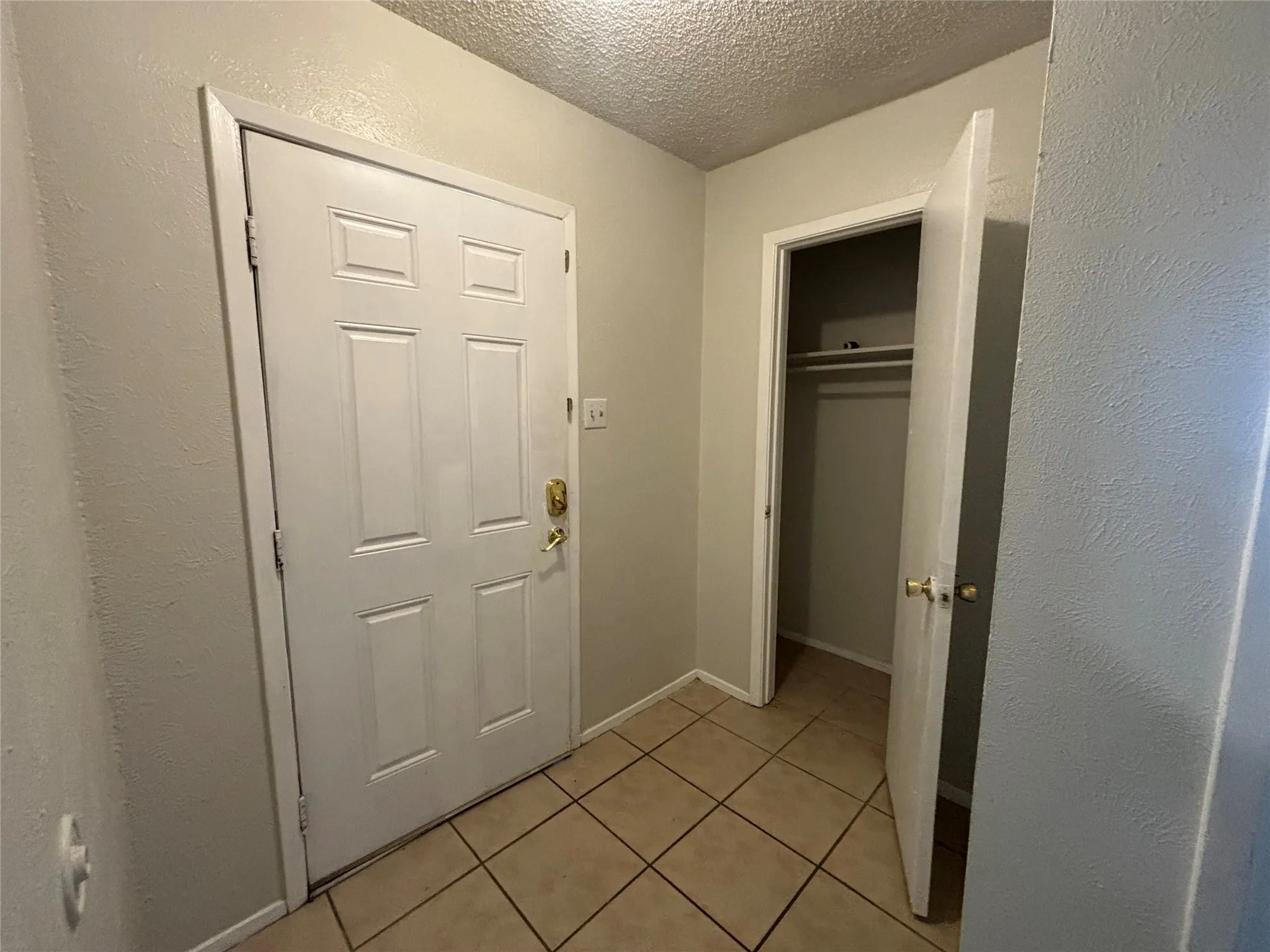 Duplex For Rent in Tarrant County , 1008 Poplar Street 1008, Benbrook, Texas 76126, 2 Bedroom, 2 Bathroom, Garage spaces, 1,300 Sqft, built in 1979, mls#21326037, Real Estate Agent in Benbrook, Homes For Rent in Tarrant county, Homes For Rent in Benbrook, Realtor in Benbrook Texas, Real Estate Brokerage Independent Realty Texas, Luminita Cordes Realtor