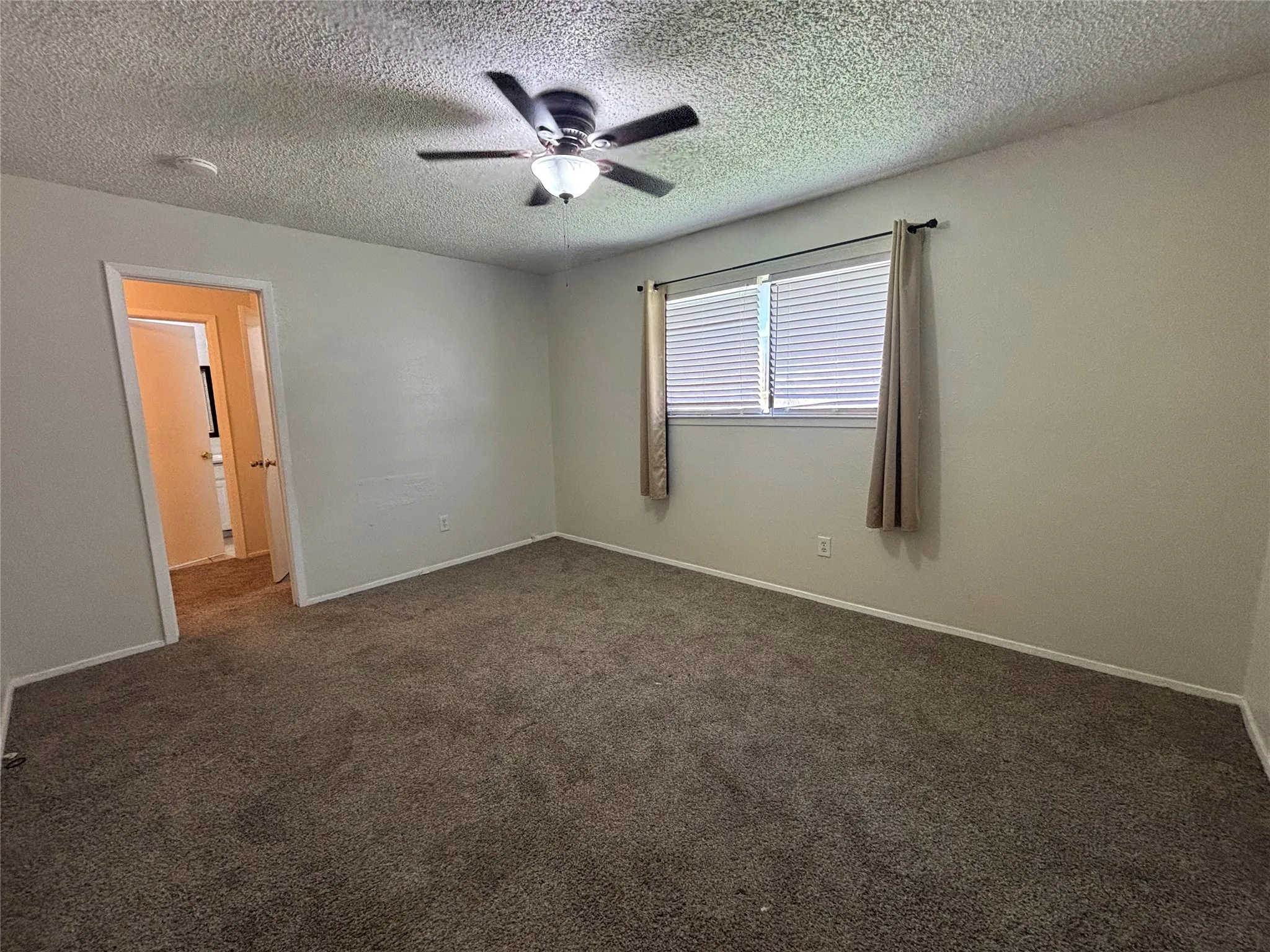 Duplex For Rent in Tarrant County , 1008 Poplar Street 1008, Benbrook, Texas 76126, 2 Bedroom, 2 Bathroom, Garage spaces, 1,300 Sqft, built in 1979, mls#21326037, Real Estate Agent in Benbrook, Homes For Rent in Tarrant county, Homes For Rent in Benbrook, Realtor in Benbrook Texas, Real Estate Brokerage Independent Realty Texas, Luminita Cordes Realtor
