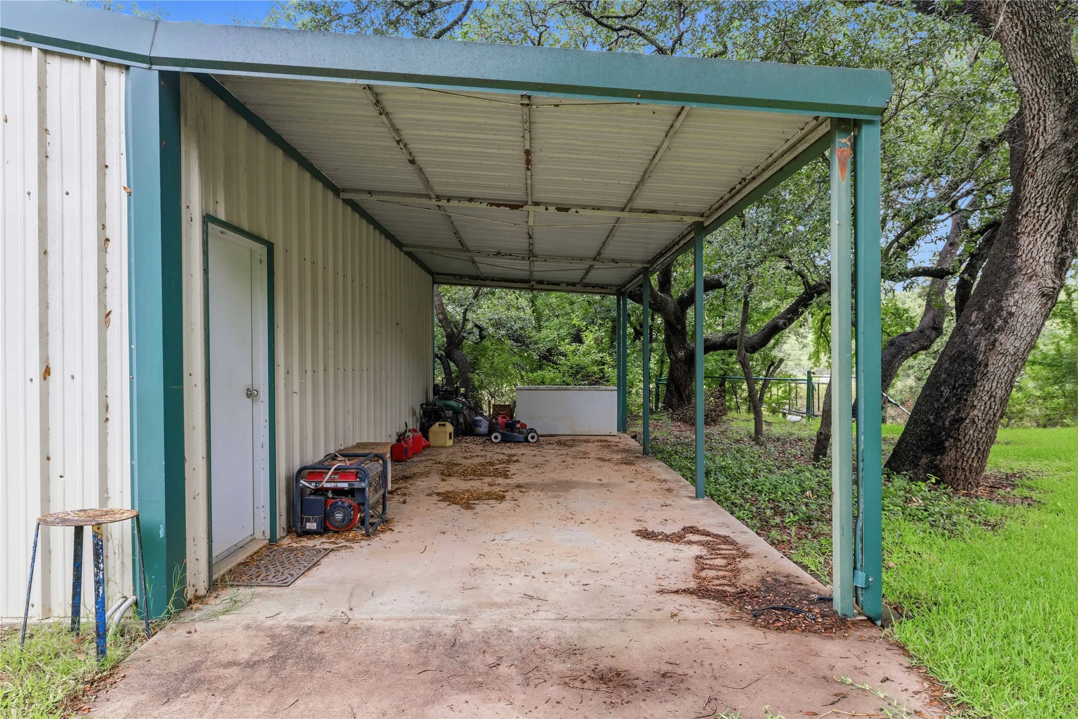 Farm For Sale in Coleman County , 5567 FM 2633, Santa Anna, Texas 76878, 4 Bedroom, 3 Bathroom, 4 Garage spaces, 2,611 Sqft, built in 1996, mls#21332572, Real Estate Agent in Santa Anna, Homes For Sale in Coleman county, Homes For Sale in Santa Anna, Realtor in Santa Anna Texas, Real Estate Brokerage Independent Realty Texas, Luminita Cordes Realtor