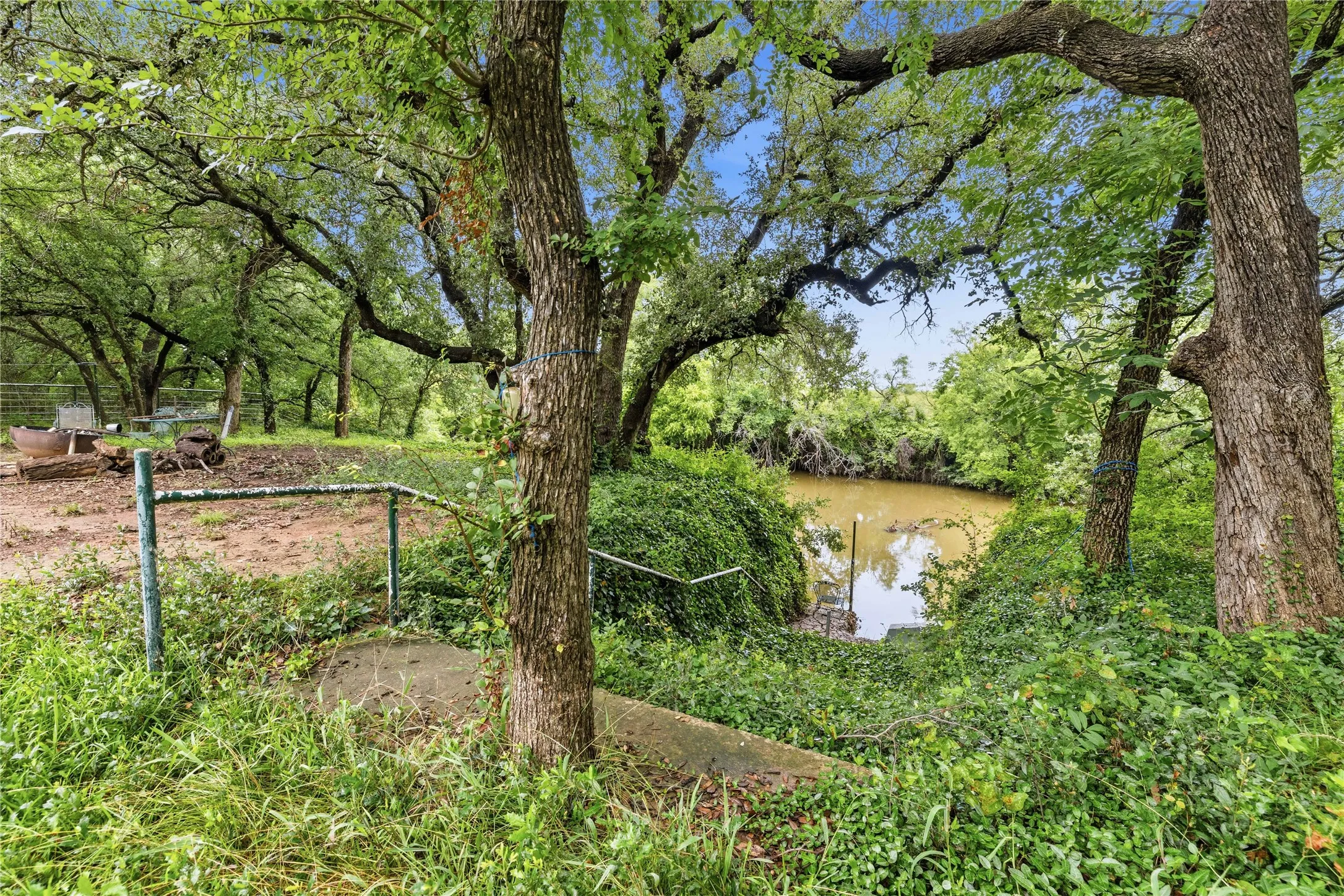 Farm For Sale in Coleman County , 5567 FM 2633, Santa Anna, Texas 76878, 4 Bedroom, 3 Bathroom, 4 Garage spaces, 2,611 Sqft, built in 1996, mls#21332572, Real Estate Agent in Santa Anna, Homes For Sale in Coleman county, Homes For Sale in Santa Anna, Realtor in Santa Anna Texas, Real Estate Brokerage Independent Realty Texas, Luminita Cordes Realtor