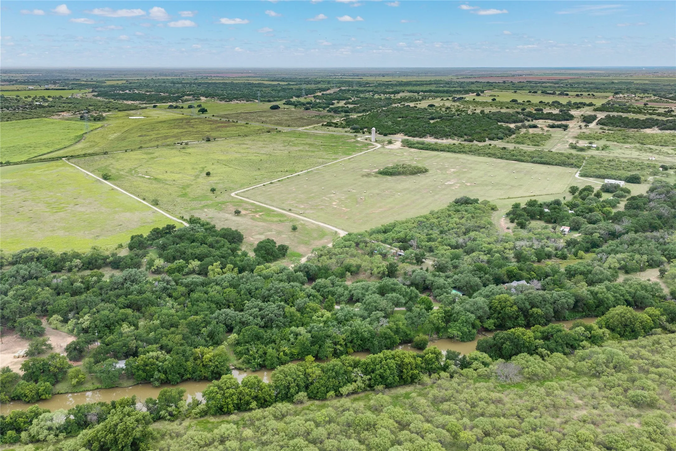 Farm For Sale in Coleman County , 5567 FM 2633, Santa Anna, Texas 76878, 4 Bedroom, 3 Bathroom, 4 Garage spaces, 2,611 Sqft, built in 1996, mls#21332572, Real Estate Agent in Santa Anna, Homes For Sale in Coleman county, Homes For Sale in Santa Anna, Realtor in Santa Anna Texas, Real Estate Brokerage Independent Realty Texas, Luminita Cordes Realtor