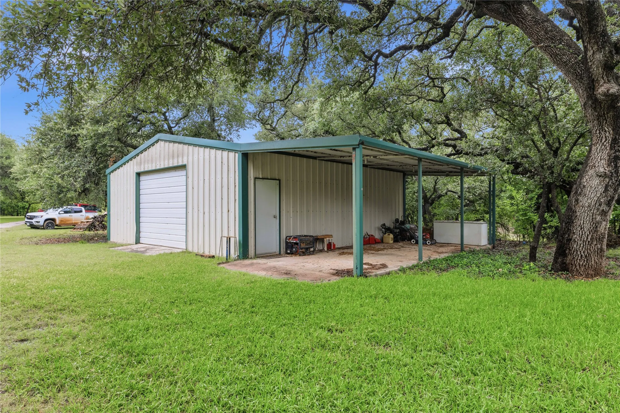 Farm For Sale in Coleman County , 5567 FM 2633, Santa Anna, Texas 76878, 4 Bedroom, 3 Bathroom, 4 Garage spaces, 2,611 Sqft, built in 1996, mls#21332572, Real Estate Agent in Santa Anna, Homes For Sale in Coleman county, Homes For Sale in Santa Anna, Realtor in Santa Anna Texas, Real Estate Brokerage Independent Realty Texas, Luminita Cordes Realtor
