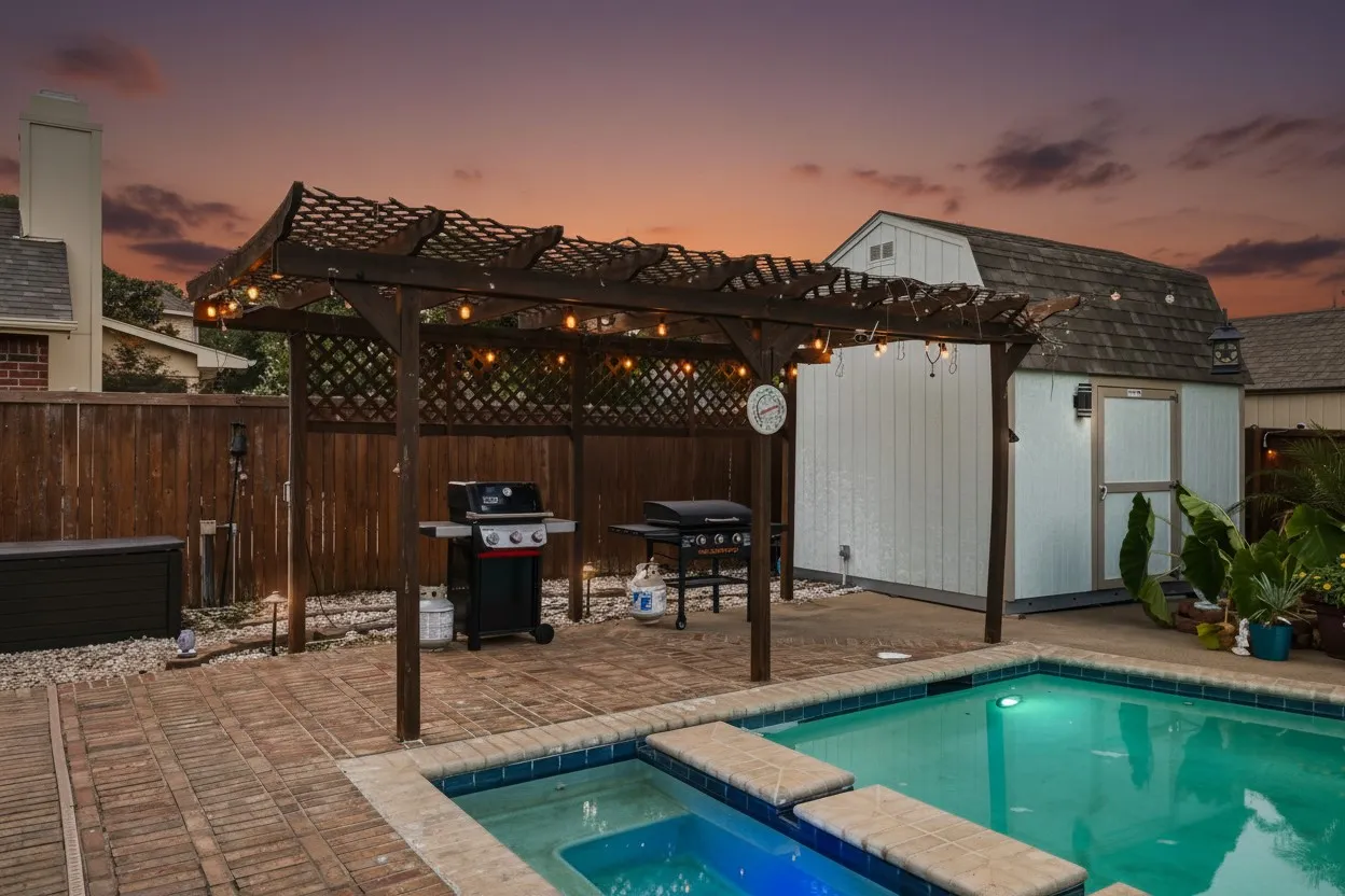 Single Family Residence For Sale in Denton County , 2916 Shadow Oak Court, Flower Mound, Texas 75028, 4 Bedroom, 2 Bathroom, 2 Garage spaces, 2,330 Sqft, built in 1991, mls#21318372, Real Estate Agent in Flower Mound, Homes For Sale in Denton county, Homes For Sale in Flower Mound, Realtor in Flower Mound Texas, Real Estate Brokerage Independent Realty Texas, Luminita Cordes Realtor