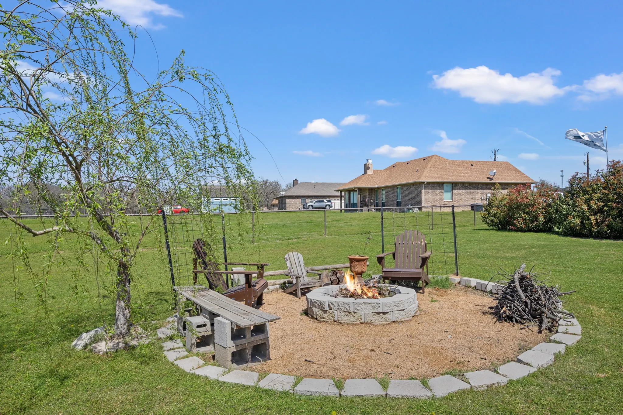 Single Family Residence For Sale in Parker County , 169 Savannah Drive, Weatherford, Texas 76087, 3 Bedroom, 2 Bathroom, 2 Garage spaces, 2,418 Sqft, built in 2014, Price $440,000, mls#21336056, Real Estate Agent in Weatherford, Homes For Sale in Parker county, Homes For Sale in Weatherford, Realtor in Weatherford Texas, Real Estate Brokerage Independent Realty Texas, Luminita Cordes Realtor