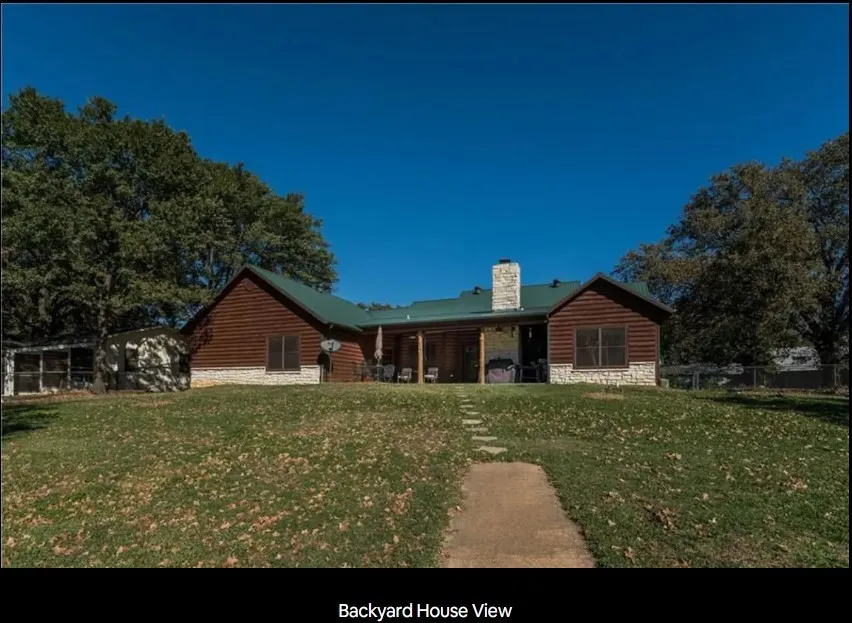 Single Family Residence For Rent in Hunt County , 9856 Cherokee Trail, Quinlan, Texas 75474, 4 Bedroom, 2 Bathroom, 2 Garage spaces, 1,835 Sqft, built in 2002, mls#21336059, Real Estate Agent in Quinlan, Homes For Rent in Hunt county, Homes For Rent in Quinlan, Realtor in Quinlan Texas, Real Estate Brokerage Independent Realty Texas, Luminita Cordes Realtor