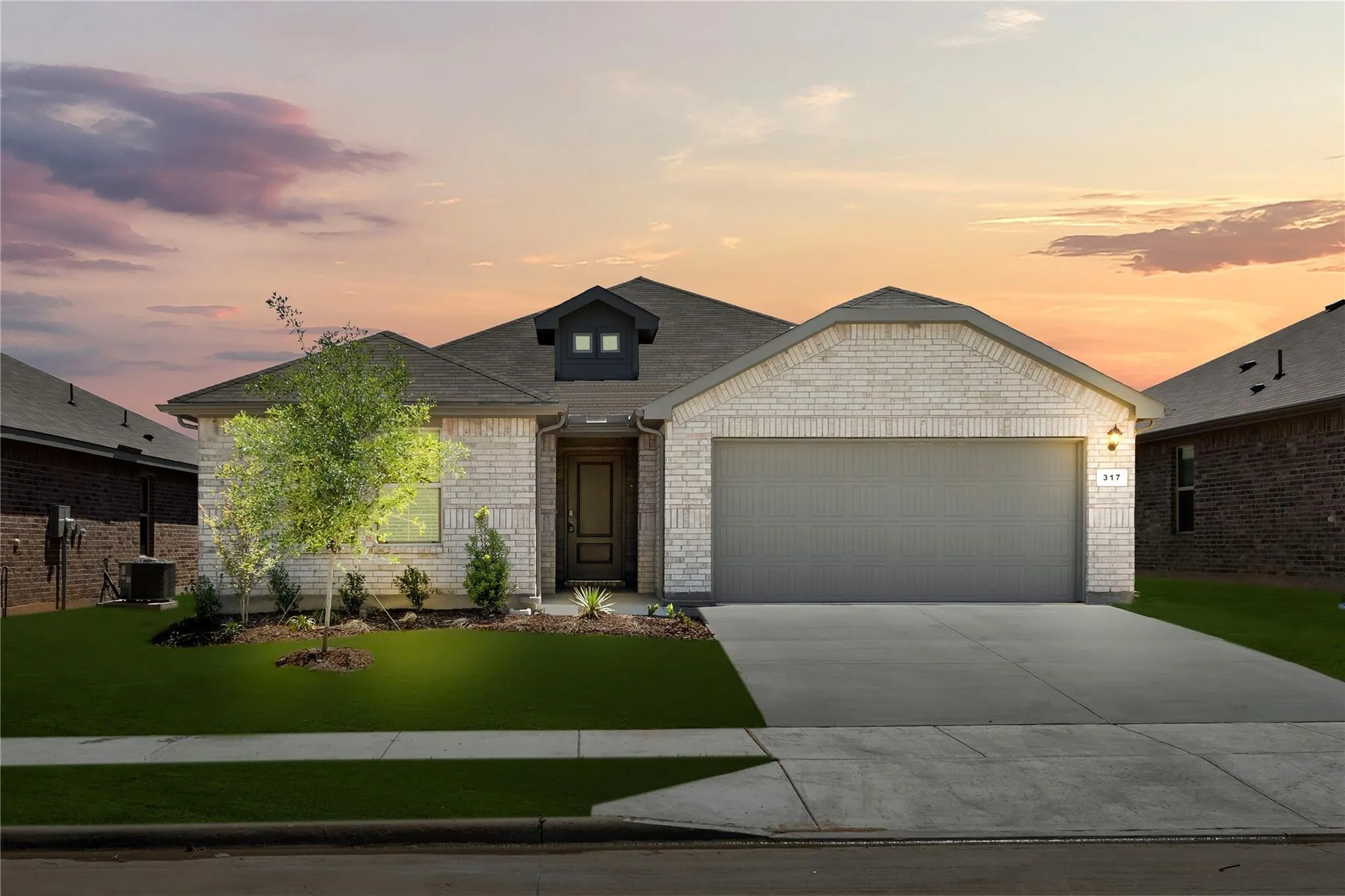 Single Family Residence For Rent in Tarrant County , 317 Bent Oak Drive, Fort Worth, Texas 76131, 5 Bedroom, 2 Bathroom, 2 Garage spaces, 2,010 Sqft, built in 2023, mls#21336088, Real Estate Agent in Fort Worth, Homes For Rent in Tarrant county, Homes For Rent in Fort Worth, Realtor in Fort Worth Texas, Real Estate Brokerage Independent Realty Texas, Luminita Cordes Realtor