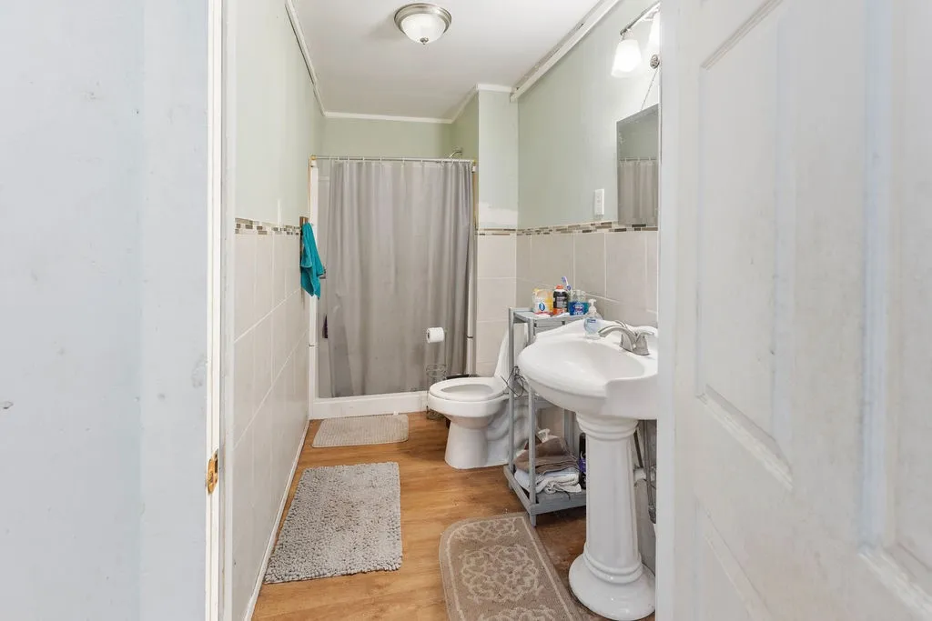 Single Family Residence For Sale in Grayson County , 4779 Sistrunk Street, Sherman, Texas 75090, 5 Bedrooms, 3 Bathrooms, Garage spaces, 3,978 Sqft, built in 1910, Price $225,000, mls#21335404, Real Estate Agent in Sherman, Homes For Sale in Grayson county, Homes For Sale in Sherman, Realtor in Sherman Texas, Real Estate Brokerage Independent Realty Texas, Luminita Cordes Realtor