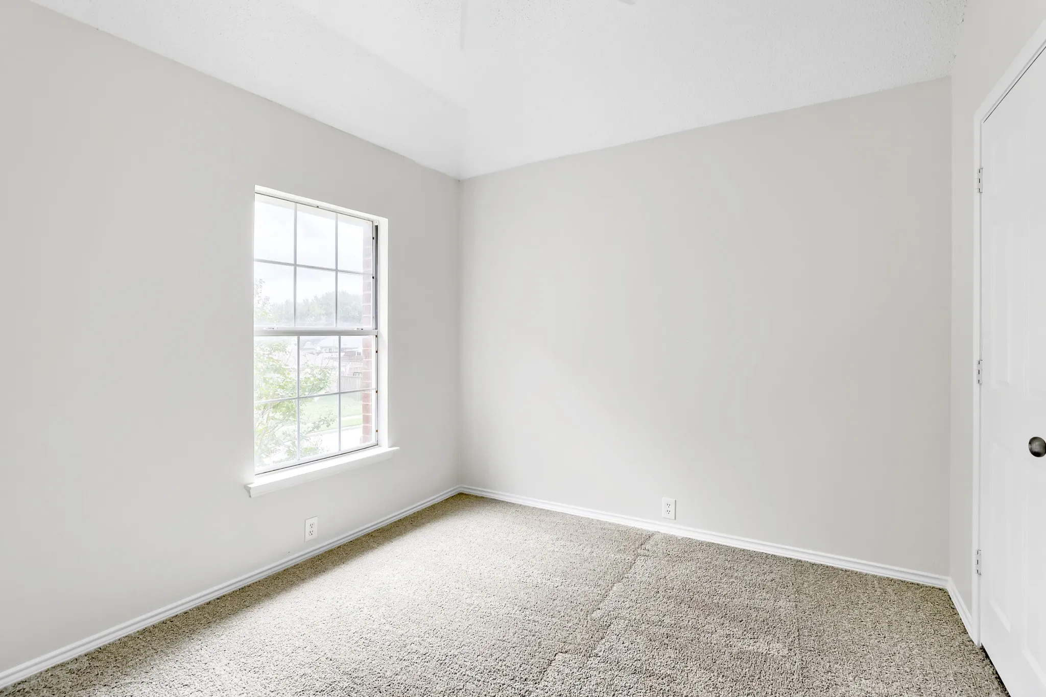 Single Family Residence For Sale in Dallas County , 809 Schrade Trail, Mesquite, Texas 75181, 3 Bedroom, 3 Bathroom, 1 Garage spaces, 1,845 Sqft, built in 1992, mls#21151641, Real Estate Agent in Mesquite, Homes For Sale in Dallas county, Homes For Sale in Mesquite, Realtor in Mesquite Texas, Real Estate Brokerage Independent Realty Texas, Luminita Cordes Realtor