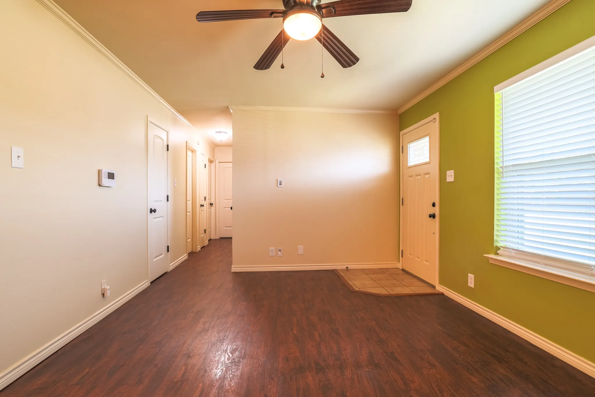 Single Family Residence For Sale in Denton County , 4 Cole Circle, Krum, Texas 76249, 3 Bedroom, 2 Bathroom, 1 Garage spaces, 1,186 Sqft, built in 1983, mls#21336110, Real Estate Agent in Krum, Homes For Sale in Denton county, Homes For Sale in Krum, Realtor in Krum Texas, Real Estate Brokerage Independent Realty Texas, Luminita Cordes Realtor