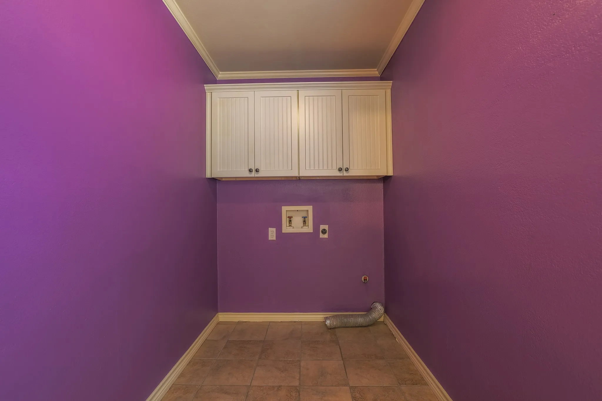 Single Family Residence For Sale in Denton County , 4 Cole Circle, Krum, Texas 76249, 3 Bedroom, 2 Bathroom, 1 Garage spaces, 1,186 Sqft, built in 1983, mls#21336110, Real Estate Agent in Krum, Homes For Sale in Denton county, Homes For Sale in Krum, Realtor in Krum Texas, Real Estate Brokerage Independent Realty Texas, Luminita Cordes Realtor