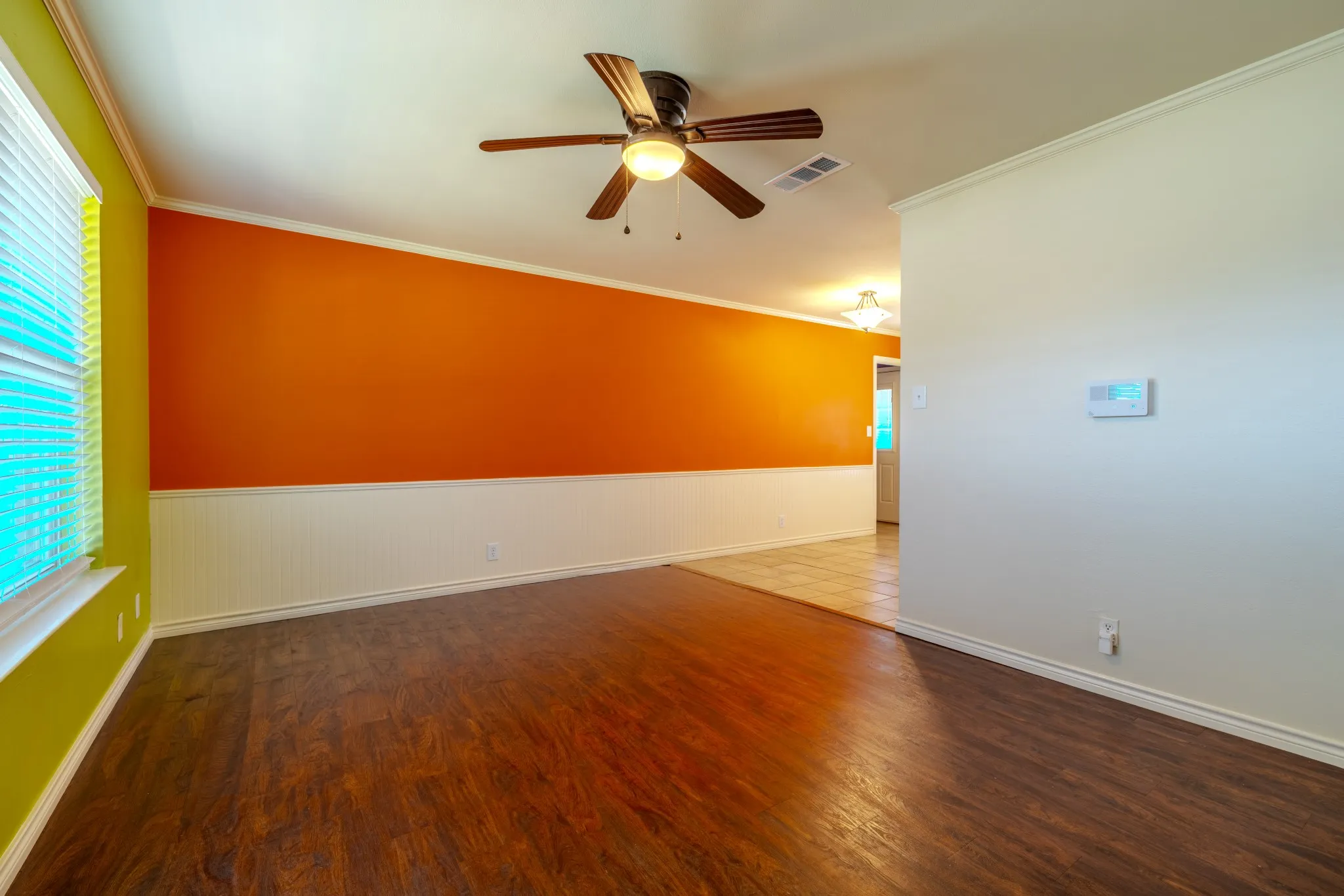Single Family Residence For Sale in Denton County , 4 Cole Circle, Krum, Texas 76249, 3 Bedroom, 2 Bathroom, 1 Garage spaces, 1,186 Sqft, built in 1983, mls#21336110, Real Estate Agent in Krum, Homes For Sale in Denton county, Homes For Sale in Krum, Realtor in Krum Texas, Real Estate Brokerage Independent Realty Texas, Luminita Cordes Realtor