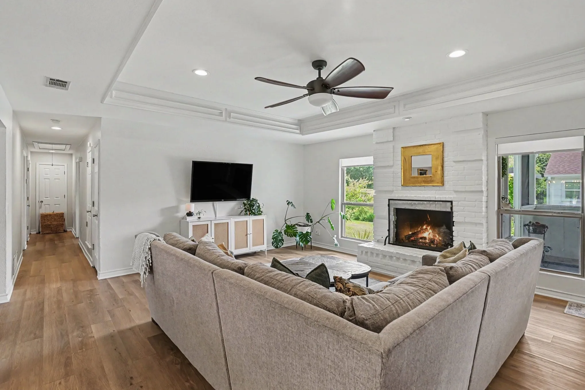 Single Family Residence For Sale in Collin County , 708 Summer Place, Murphy, Texas 75094, 3 Bedroom, 2 Bathroom, 3 Garage spaces, 2,359 Sqft, built in 1981, mls#21318764, Real Estate Agent in Murphy, Homes For Sale in Collin county, Homes For Sale in Murphy, Realtor in Murphy Texas, Real Estate Brokerage Independent Realty Texas, Luminita Cordes Realtor