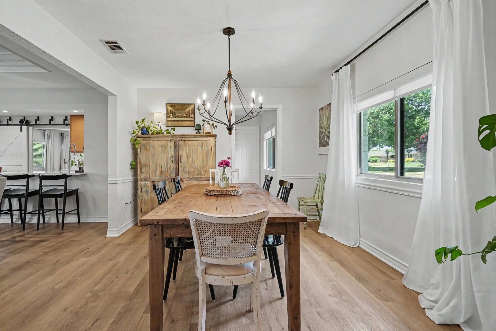 Single Family Residence For Sale in Collin County , 708 Summer Place, Murphy, Texas 75094, 3 Bedroom, 2 Bathroom, 3 Garage spaces, 2,359 Sqft, built in 1981, mls#21318764, Real Estate Agent in Murphy, Homes For Sale in Collin county, Homes For Sale in Murphy, Realtor in Murphy Texas, Real Estate Brokerage Independent Realty Texas, Luminita Cordes Realtor