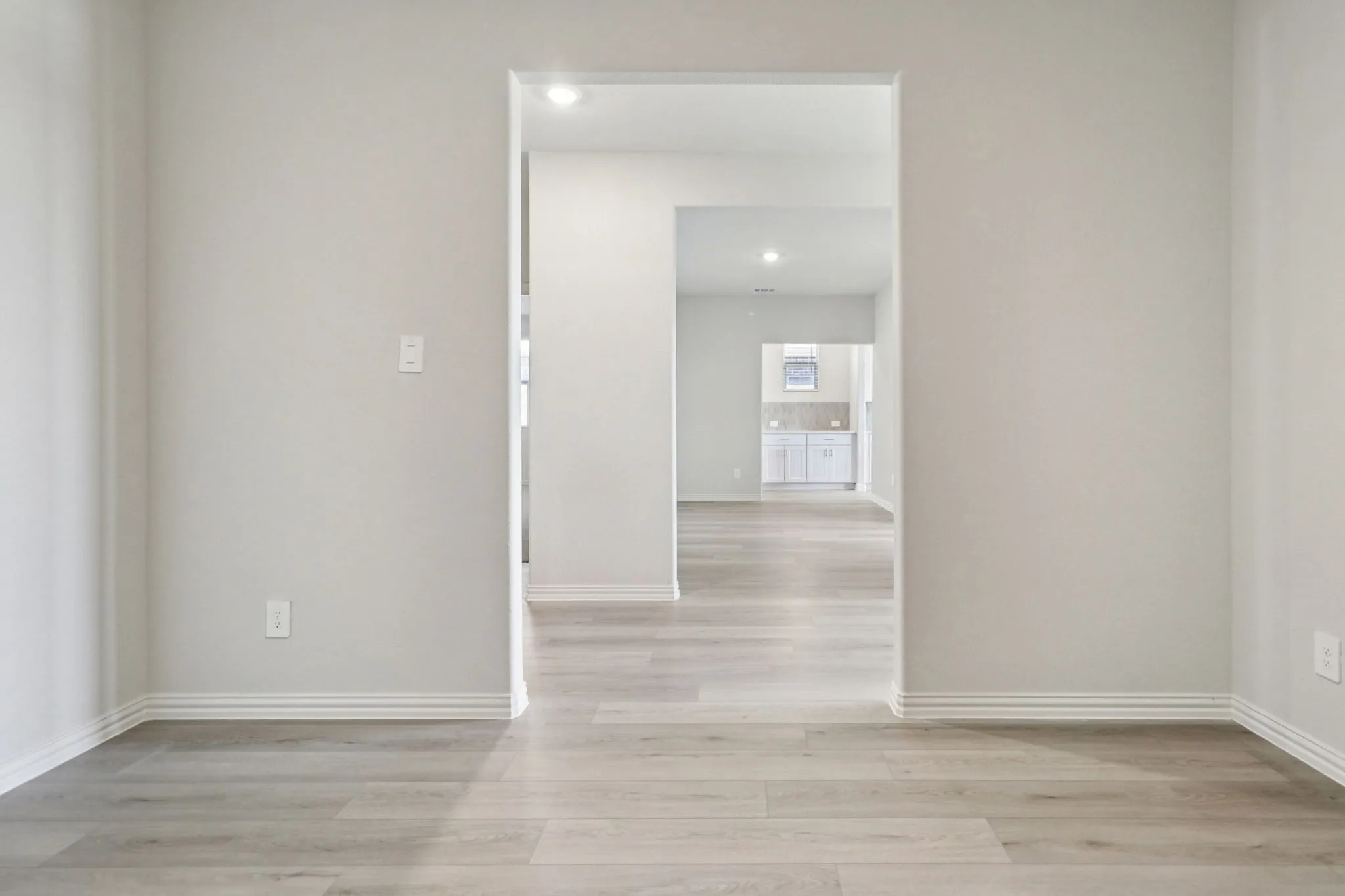  Photo is not of the actual home, but is an inspirational photo of builder’s model home and may depict options, furnishings, and/or decorator features that are not included.
