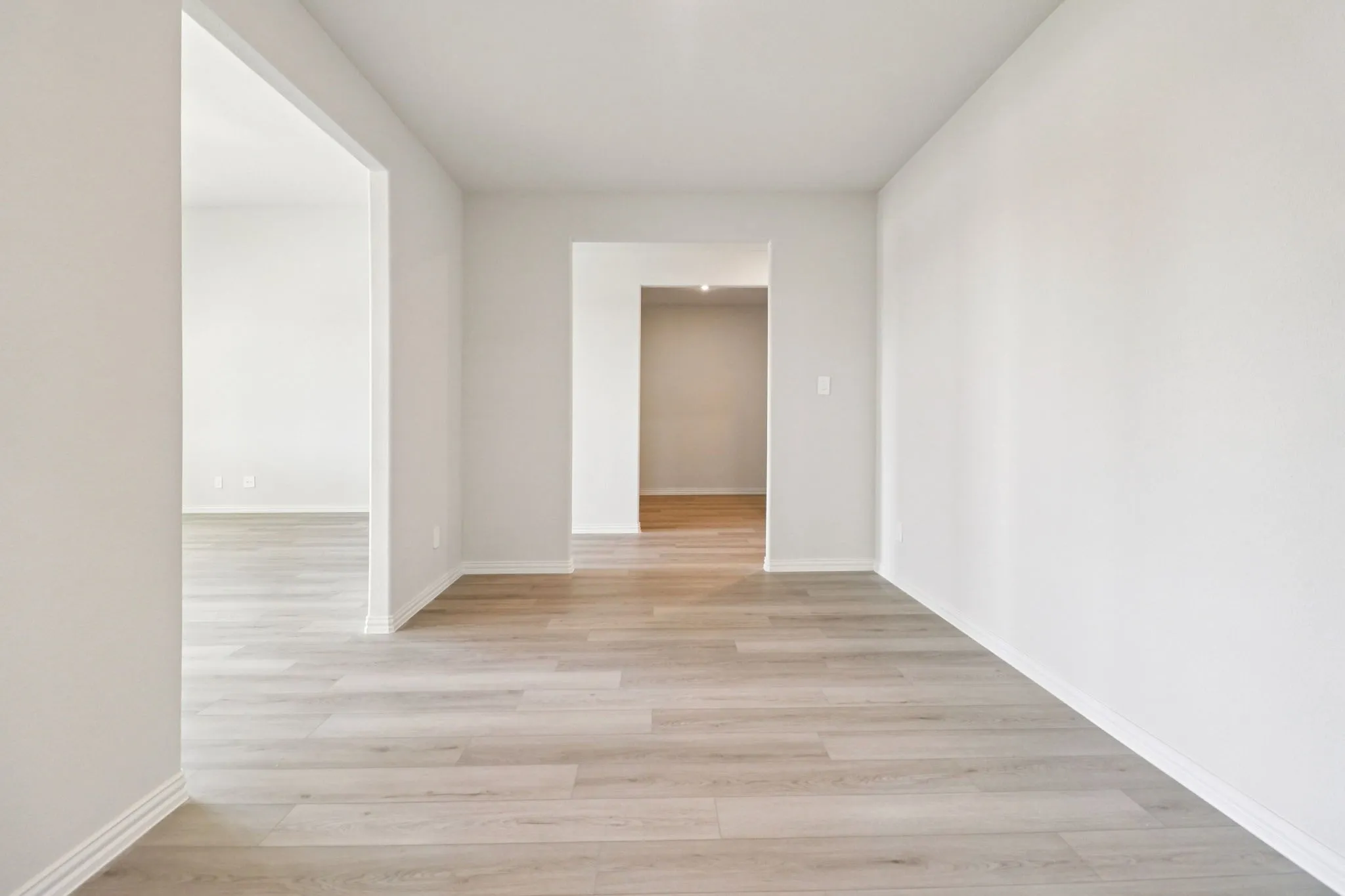  Photo is not of the actual home, but is an inspirational photo of builder’s model home and may depict options, furnishings, and/or decorator features that are not included.
