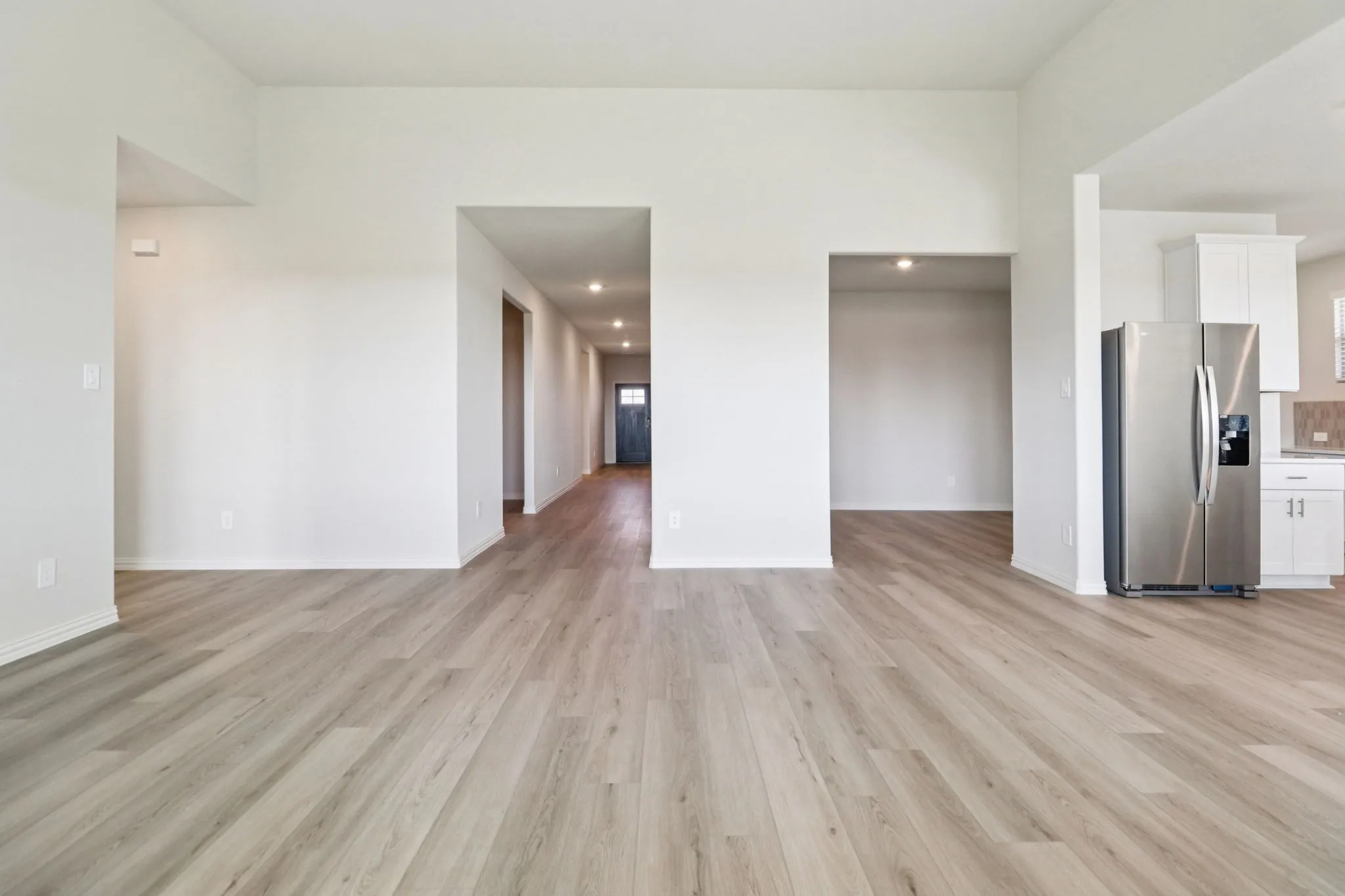  Photo is not of the actual home, but is an inspirational photo of builder’s model home and may depict options, furnishings, and/or decorator features that are not included.
