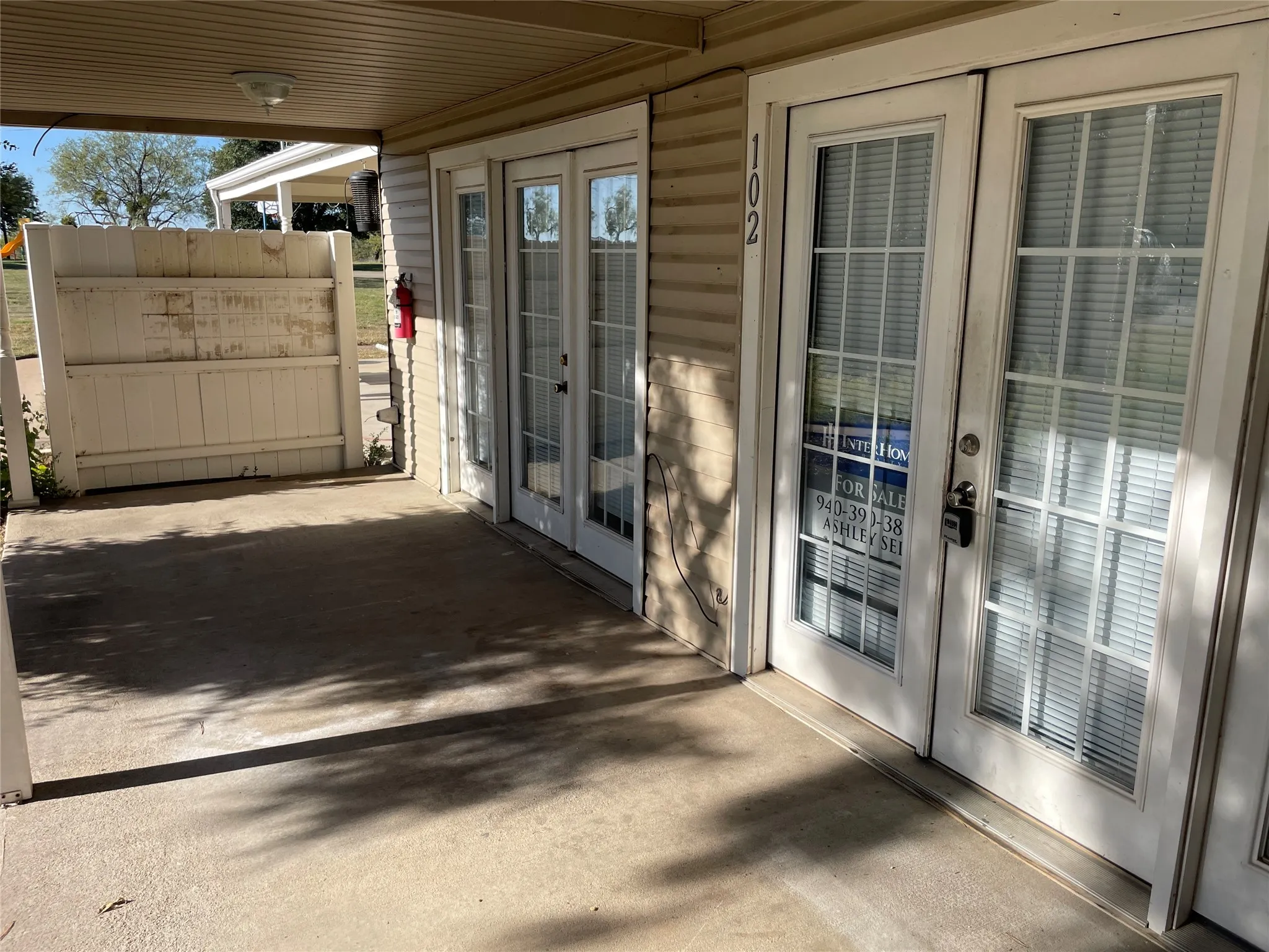 Condominium For Sale in Wise County , 61 Runaway Bay Drive 102A, Runaway Bay, Texas 76426, 1 Bedroom, 1 Bathroom, Garage spaces, 625 Sqft, built in 1968, mls#21336132, Real Estate Agent in Runaway Bay, Homes For Sale in Wise county, Homes For Sale in Runaway Bay, Realtor in Runaway Bay Texas, Real Estate Brokerage Independent Realty Texas, Luminita Cordes Realtor