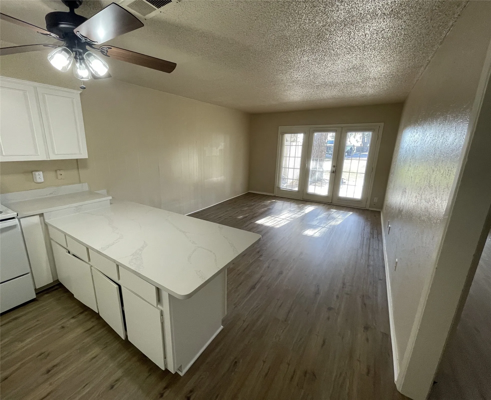 Condominium For Sale in Wise County , 61 Runaway Bay Drive 102A, Runaway Bay, Texas 76426, 1 Bedroom, 1 Bathroom, Garage spaces, 625 Sqft, built in 1968, mls#21336132, Real Estate Agent in Runaway Bay, Homes For Sale in Wise county, Homes For Sale in Runaway Bay, Realtor in Runaway Bay Texas, Real Estate Brokerage Independent Realty Texas, Luminita Cordes Realtor