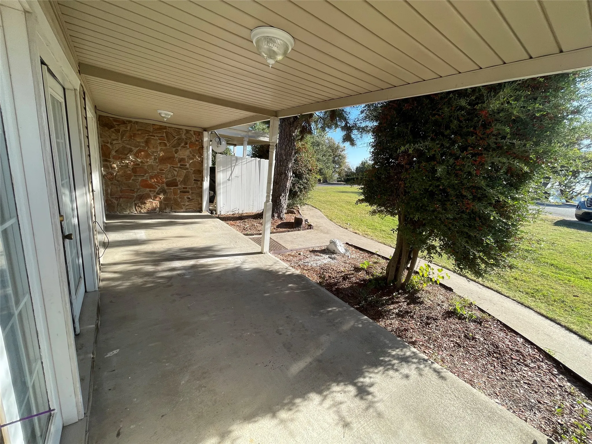 Condominium For Sale in Wise County , 61 Runaway Bay Drive 102A, Runaway Bay, Texas 76426, 1 Bedroom, 1 Bathroom, Garage spaces, 625 Sqft, built in 1968, mls#21336132, Real Estate Agent in Runaway Bay, Homes For Sale in Wise county, Homes For Sale in Runaway Bay, Realtor in Runaway Bay Texas, Real Estate Brokerage Independent Realty Texas, Luminita Cordes Realtor