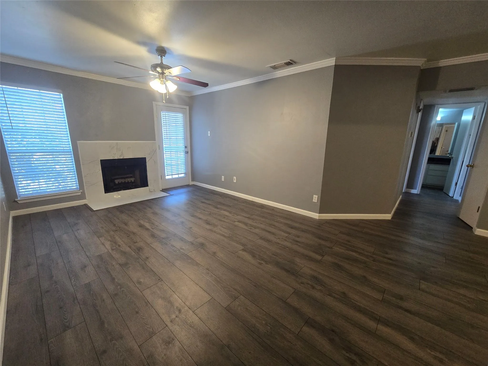 Condominium For Sale in Collin County , 18333 Roehampton Drive 1422, Dallas, Texas 75252, 2 Bedroom, 1 Bathroom, Garage spaces, 737 Sqft, built in 1985, mls#21330062, Real Estate Agent in Dallas, Homes For Sale in Collin county, Homes For Sale in Dallas, Realtor in Dallas Texas, Real Estate Brokerage Independent Realty Texas, Luminita Cordes Realtor