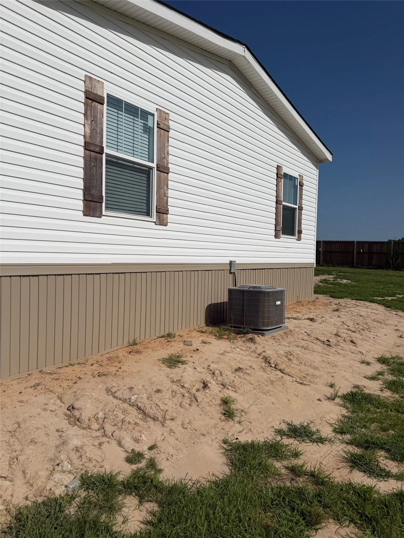 Mobile Home For Sale in Henderson County , 6873 CR 3700, Athens, Texas 75752, 3 Bedroom, 2 Bathroom, Garage spaces, 2,615 Sqft, built in 2022, mls#21336121, Real Estate Agent in Athens, Homes For Sale in Henderson county, Homes For Sale in Athens, Realtor in Athens Texas, Real Estate Brokerage Independent Realty Texas, Luminita Cordes Realtor