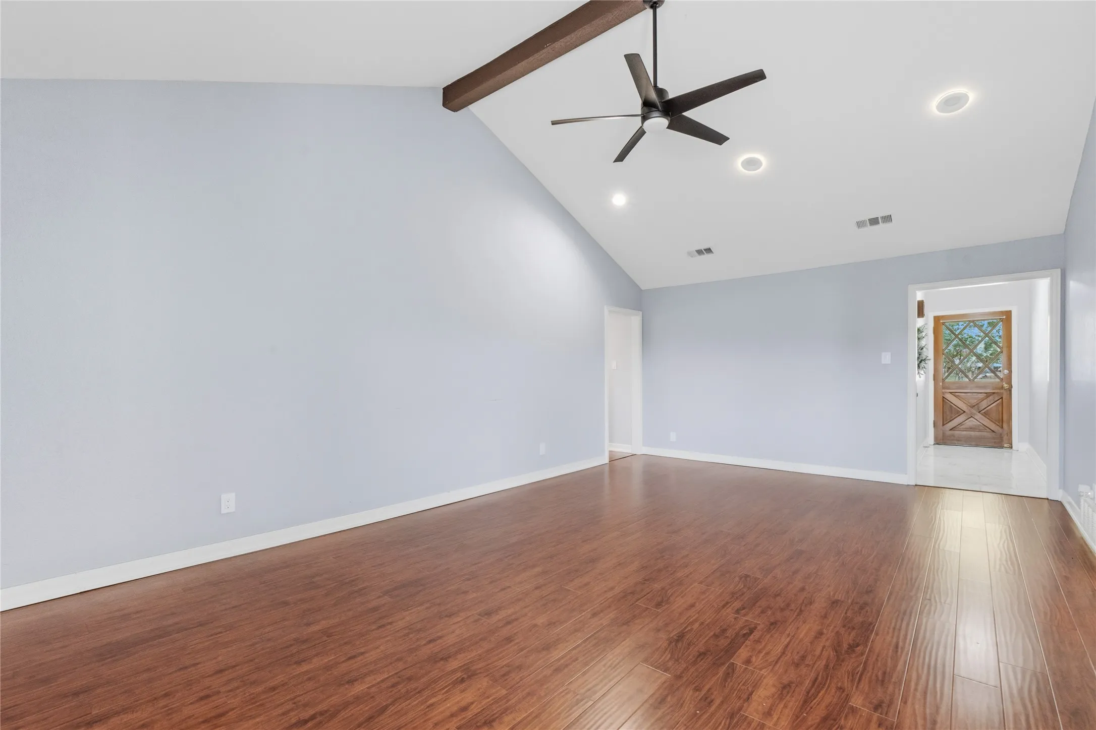 Single Family Residence For Sale in Tarrant County , 2509 Smouldering Wood Drive, Arlington, Texas 76016, 3 Bedroom, 2 Bathroom, 2 Garage spaces, 1,650 Sqft, built in 1978, mls#21333716, Real Estate Agent in Arlington, Homes For Sale in Tarrant county, Homes For Sale in Arlington, Realtor in Arlington Texas, Real Estate Brokerage Independent Realty Texas, Luminita Cordes Realtor