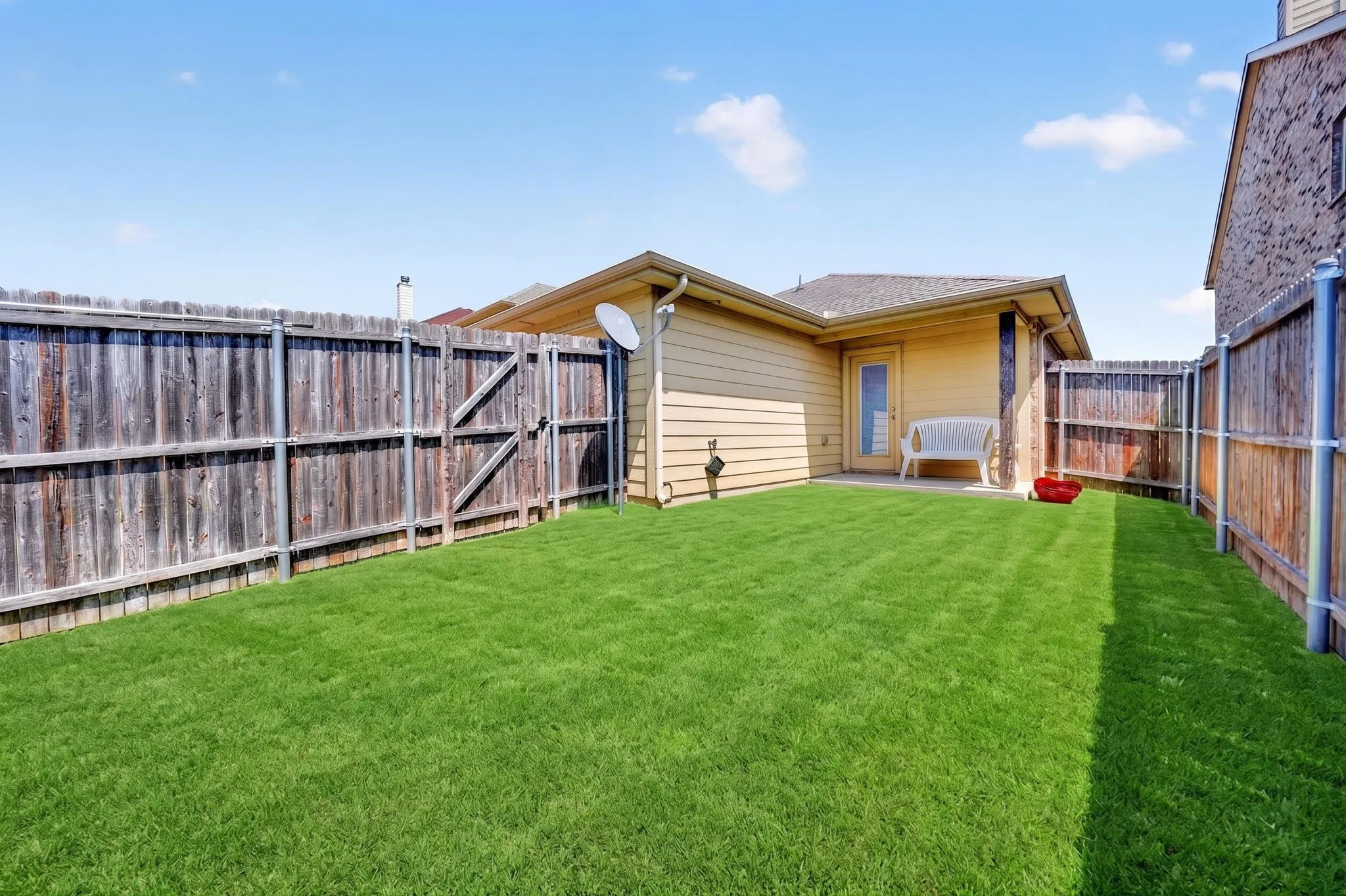 Single Family Residence For Sale in Hunt County , 1705 Applegate Way, Royse City, Texas 75189, 3 Bedroom, 2 Bathroom, 2 Garage spaces, 1,439 Sqft, built in 2015, mls#21336153, Real Estate Agent in Royse City, Homes For Sale in Hunt county, Homes For Sale in Royse City, Realtor in Royse City Texas, Real Estate Brokerage Independent Realty Texas, Luminita Cordes Realtor