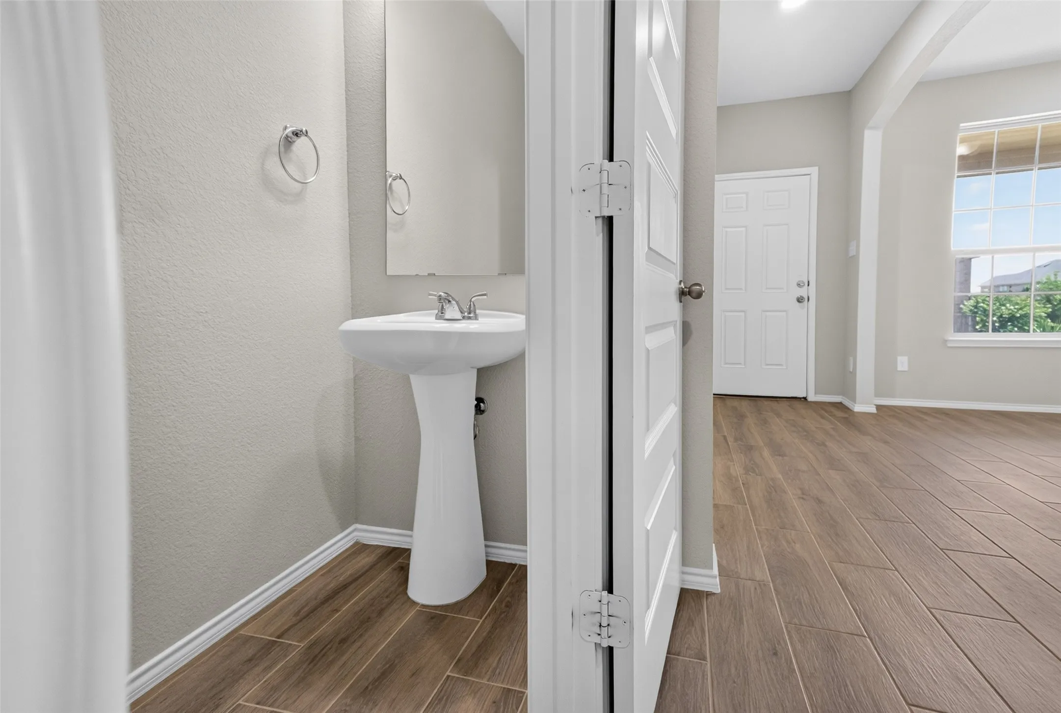 Single Family Residence For Sale in Tarrant County , 2800 Brittlebush Drive, Fort Worth, Texas 76108, 5 Bedroom, 3 Bathroom, 2 Garage spaces, 2,509 Sqft, built in 2022, mls#21336155, Real Estate Agent in Fort Worth, Homes For Sale in Tarrant county, Homes For Sale in Fort Worth, Realtor in Fort Worth Texas, Real Estate Brokerage Independent Realty Texas, Luminita Cordes Realtor