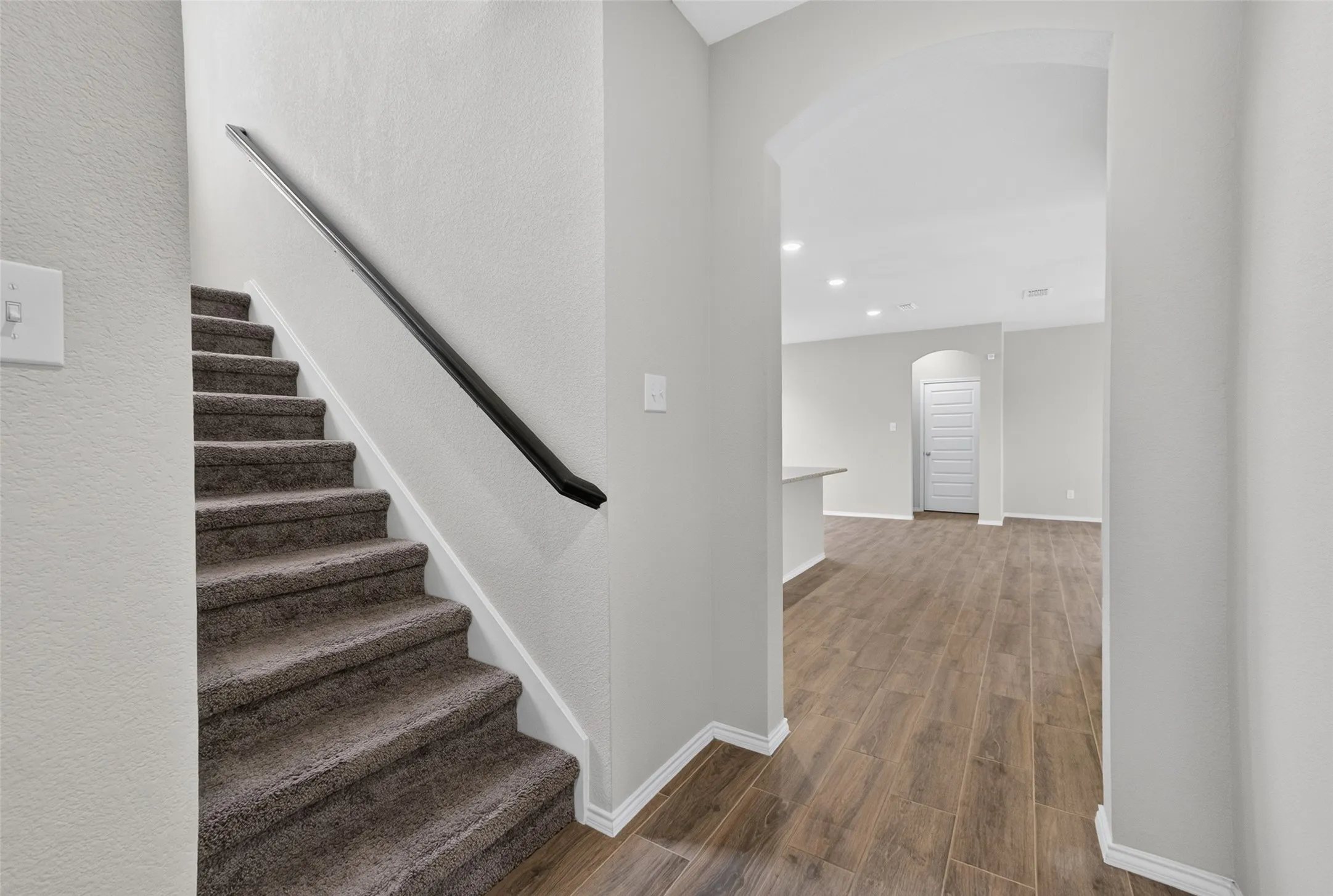 Single Family Residence For Sale in Tarrant County , 2800 Brittlebush Drive, Fort Worth, Texas 76108, 5 Bedroom, 3 Bathroom, 2 Garage spaces, 2,509 Sqft, built in 2022, mls#21336155, Real Estate Agent in Fort Worth, Homes For Sale in Tarrant county, Homes For Sale in Fort Worth, Realtor in Fort Worth Texas, Real Estate Brokerage Independent Realty Texas, Luminita Cordes Realtor