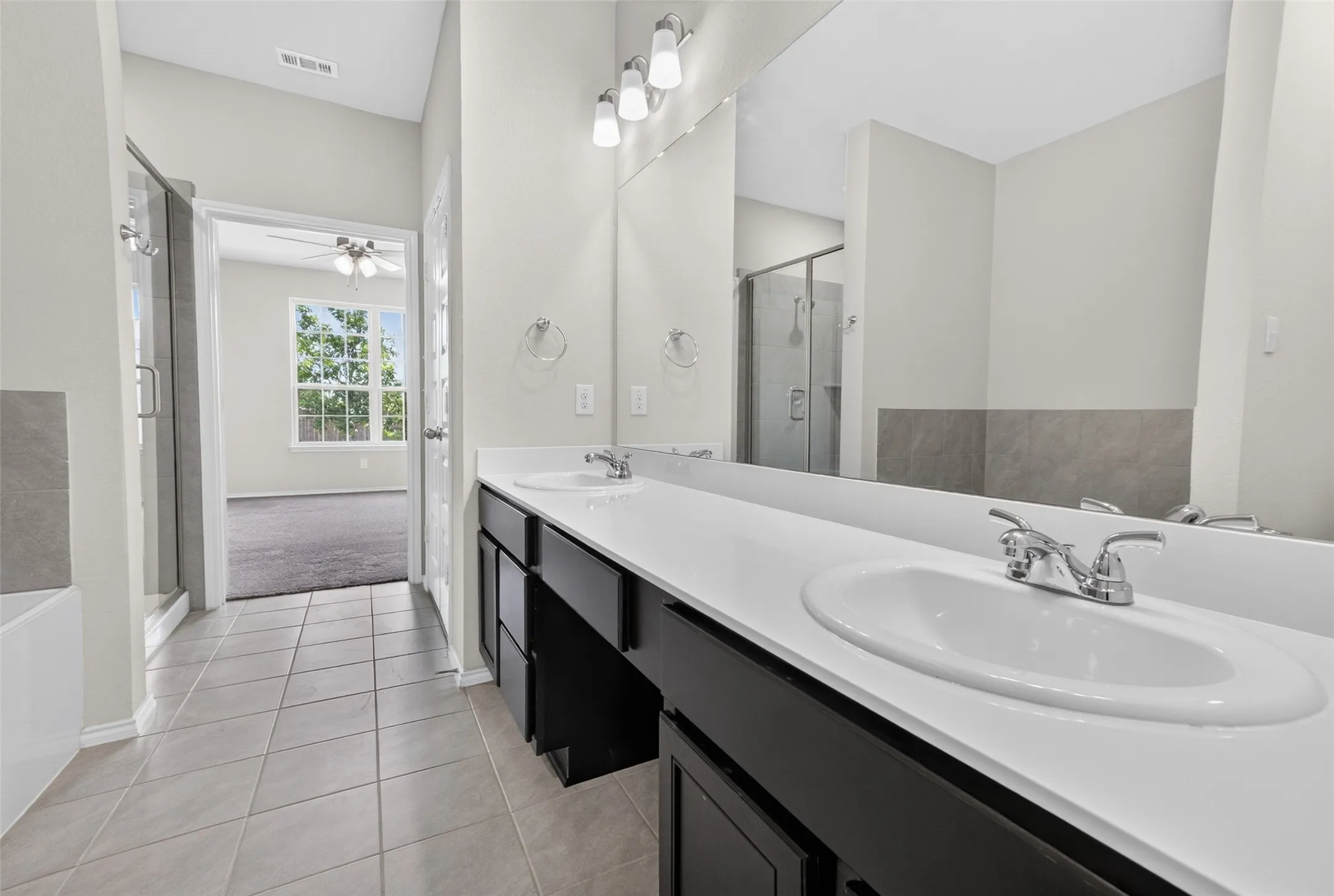 Single Family Residence For Sale in Tarrant County , 2800 Brittlebush Drive, Fort Worth, Texas 76108, 5 Bedroom, 3 Bathroom, 2 Garage spaces, 2,509 Sqft, built in 2022, mls#21336155, Real Estate Agent in Fort Worth, Homes For Sale in Tarrant county, Homes For Sale in Fort Worth, Realtor in Fort Worth Texas, Real Estate Brokerage Independent Realty Texas, Luminita Cordes Realtor
