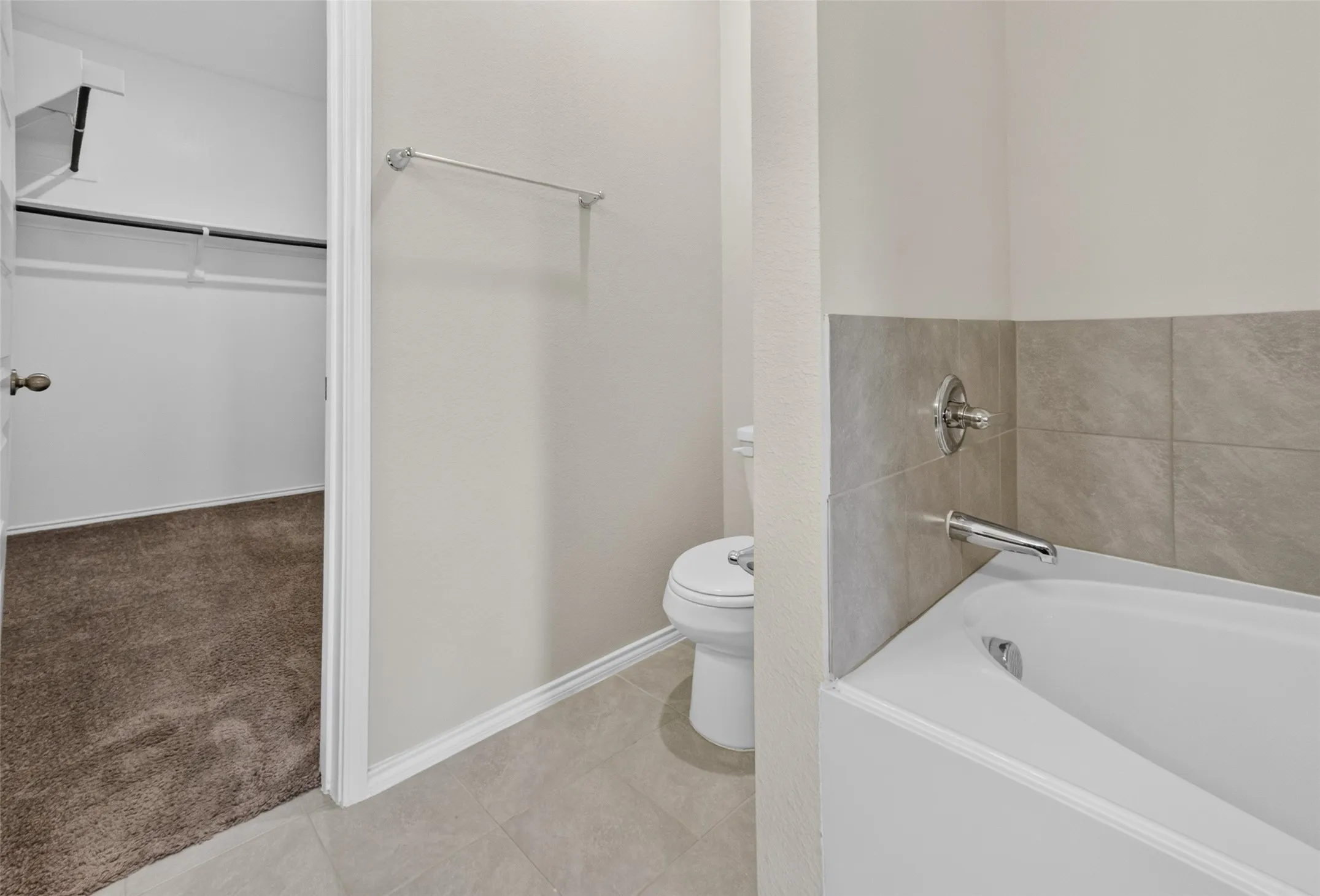 Single Family Residence For Sale in Tarrant County , 2800 Brittlebush Drive, Fort Worth, Texas 76108, 5 Bedroom, 3 Bathroom, 2 Garage spaces, 2,509 Sqft, built in 2022, mls#21336155, Real Estate Agent in Fort Worth, Homes For Sale in Tarrant county, Homes For Sale in Fort Worth, Realtor in Fort Worth Texas, Real Estate Brokerage Independent Realty Texas, Luminita Cordes Realtor