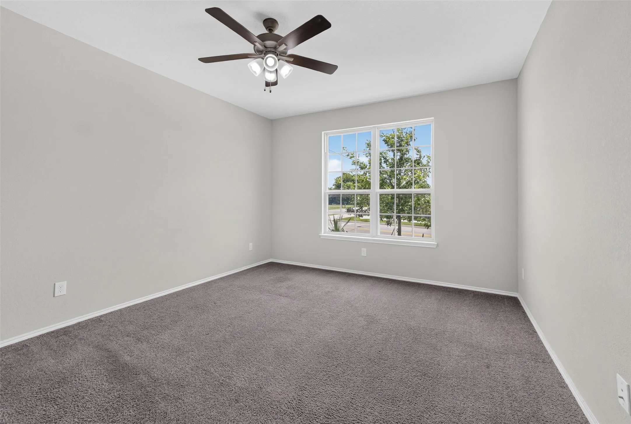 Single Family Residence For Sale in Tarrant County , 2800 Brittlebush Drive, Fort Worth, Texas 76108, 5 Bedroom, 3 Bathroom, 2 Garage spaces, 2,509 Sqft, built in 2022, mls#21336155, Real Estate Agent in Fort Worth, Homes For Sale in Tarrant county, Homes For Sale in Fort Worth, Realtor in Fort Worth Texas, Real Estate Brokerage Independent Realty Texas, Luminita Cordes Realtor