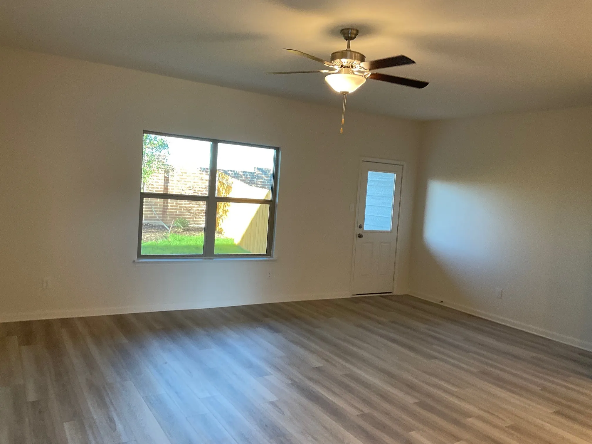 Townhouse For Rent in Collin County , 327 Stone Court, Princeton, Texas 75407, 4 Bedroom, 3 Bathroom, 2 Garage spaces, 1,676 Sqft, built in 2022, mls#21329749, Real Estate Agent in Princeton, Homes For Rent in Collin county, Homes For Rent in Princeton, Realtor in Princeton Texas, Real Estate Brokerage Independent Realty Texas, Luminita Cordes Realtor