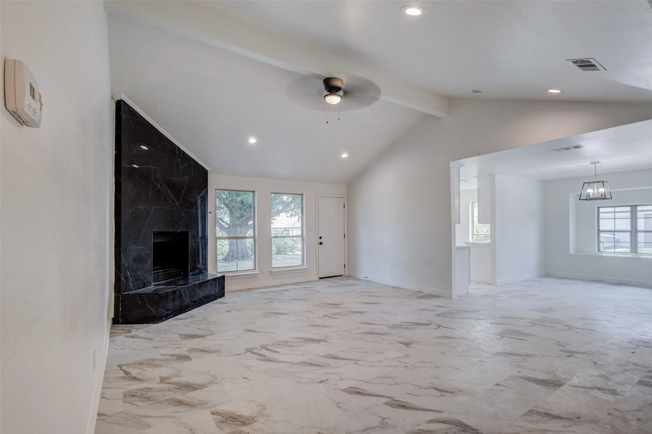 Single Family Residence For Sale in Dallas County , 2437 Trenton Circle, Mesquite, Texas 75150, 3 Bedroom, 2 Bathroom, 2 Garage spaces, 1,536 Sqft, built in 1984, mls#21318116, Real Estate Agent in Mesquite, Homes For Sale in Dallas county, Homes For Sale in Mesquite, Realtor in Mesquite Texas, Real Estate Brokerage Independent Realty Texas, Luminita Cordes Realtor