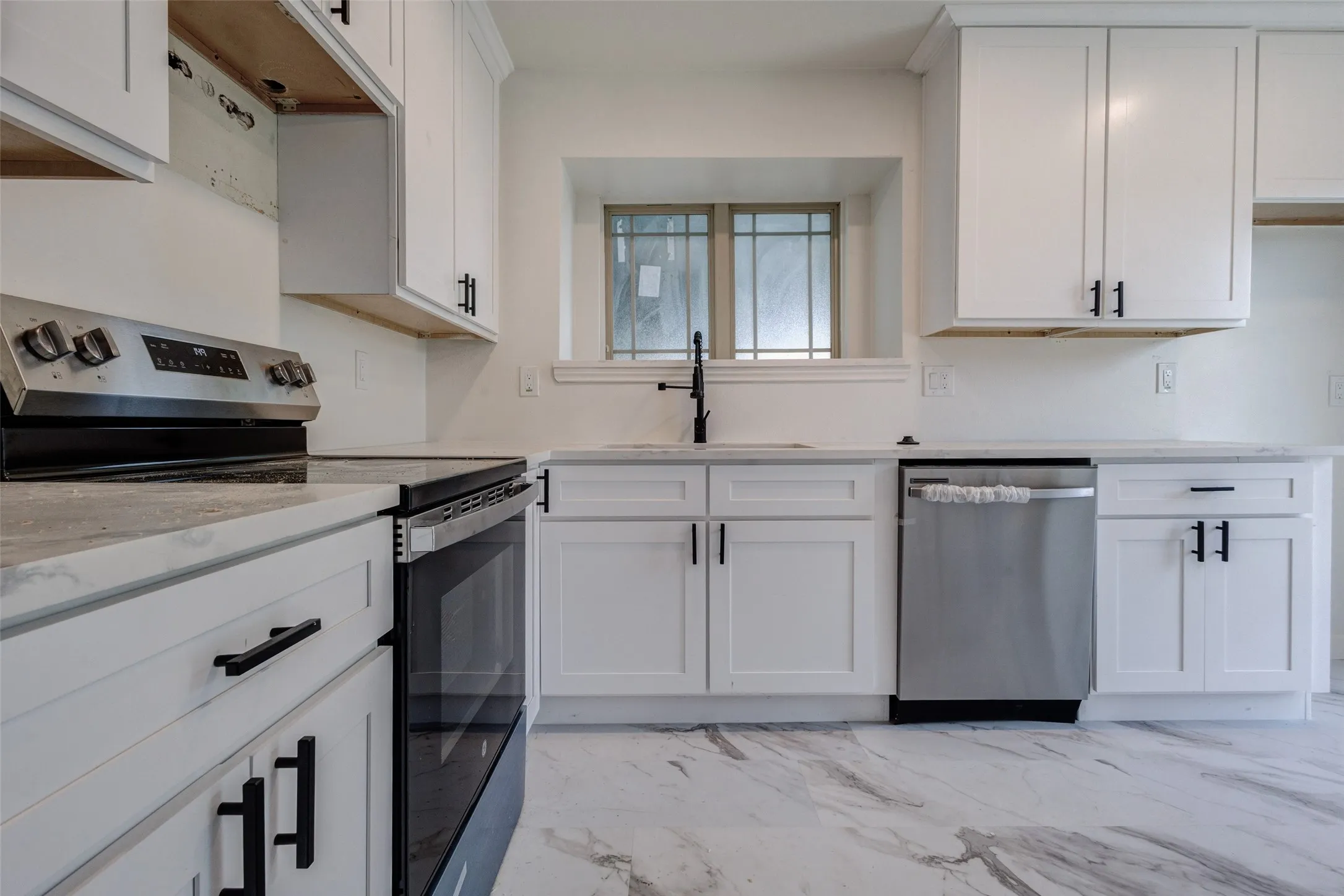 Single Family Residence For Sale in Dallas County , 2437 Trenton Circle, Mesquite, Texas 75150, 3 Bedroom, 2 Bathroom, 2 Garage spaces, 1,536 Sqft, built in 1984, mls#21318116, Real Estate Agent in Mesquite, Homes For Sale in Dallas county, Homes For Sale in Mesquite, Realtor in Mesquite Texas, Real Estate Brokerage Independent Realty Texas, Luminita Cordes Realtor