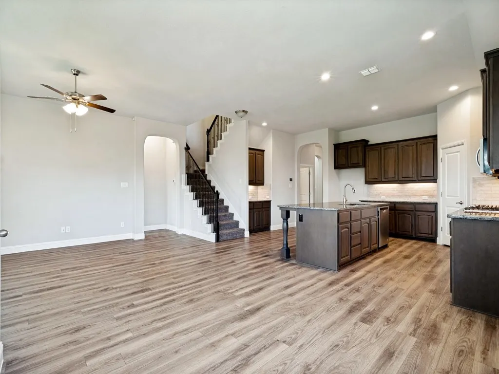 Single Family Residence For Sale in Parker County , 268 Mineral Point Drive, Aledo, Texas 76008, 4 Bedroom, 3 Bathroom, 2 Garage spaces, 2,780 Sqft, built in 2020, mls#21336104, Real Estate Agent in Aledo, Homes For Sale in Parker county, Homes For Sale in Aledo, Realtor in Aledo Texas, Real Estate Brokerage Independent Realty Texas, Luminita Cordes Realtor