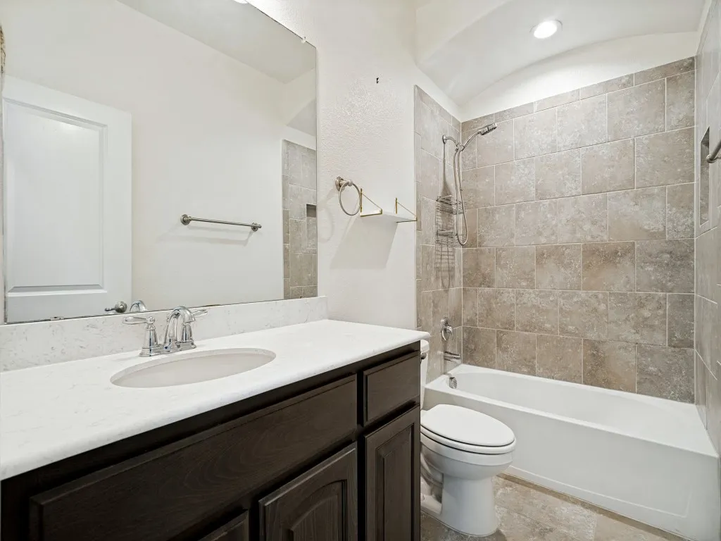 Single Family Residence For Sale in Parker County , 268 Mineral Point Drive, Aledo, Texas 76008, 4 Bedroom, 3 Bathroom, 2 Garage spaces, 2,780 Sqft, built in 2020, mls#21336104, Real Estate Agent in Aledo, Homes For Sale in Parker county, Homes For Sale in Aledo, Realtor in Aledo Texas, Real Estate Brokerage Independent Realty Texas, Luminita Cordes Realtor