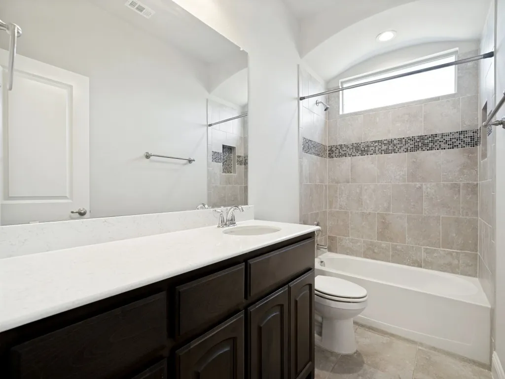 Single Family Residence For Sale in Parker County , 268 Mineral Point Drive, Aledo, Texas 76008, 4 Bedroom, 3 Bathroom, 2 Garage spaces, 2,780 Sqft, built in 2020, mls#21336104, Real Estate Agent in Aledo, Homes For Sale in Parker county, Homes For Sale in Aledo, Realtor in Aledo Texas, Real Estate Brokerage Independent Realty Texas, Luminita Cordes Realtor