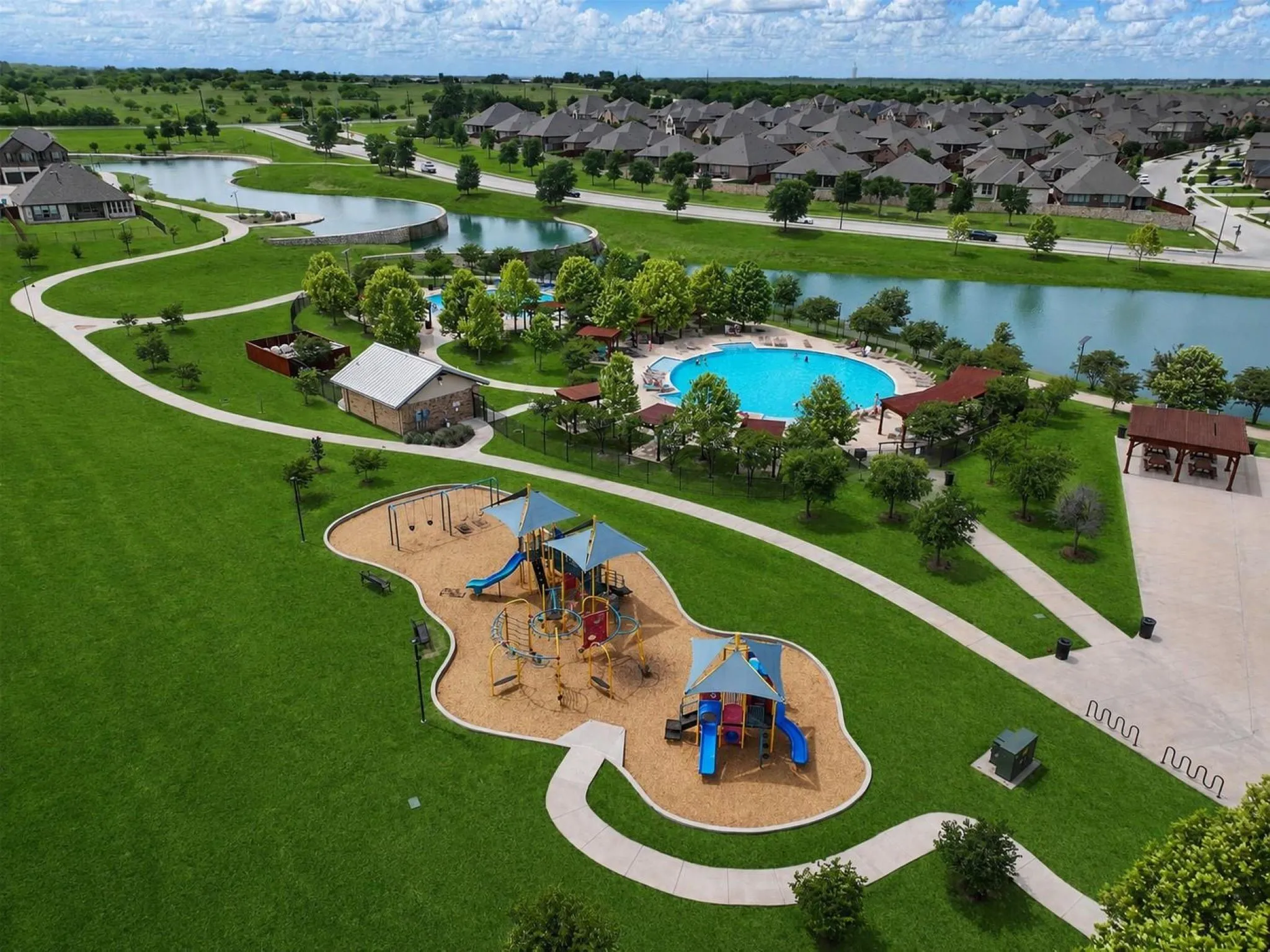 Single Family Residence For Sale in Parker County , 268 Mineral Point Drive, Aledo, Texas 76008, 4 Bedroom, 3 Bathroom, 2 Garage spaces, 2,780 Sqft, built in 2020, mls#21336104, Real Estate Agent in Aledo, Homes For Sale in Parker county, Homes For Sale in Aledo, Realtor in Aledo Texas, Real Estate Brokerage Independent Realty Texas, Luminita Cordes Realtor